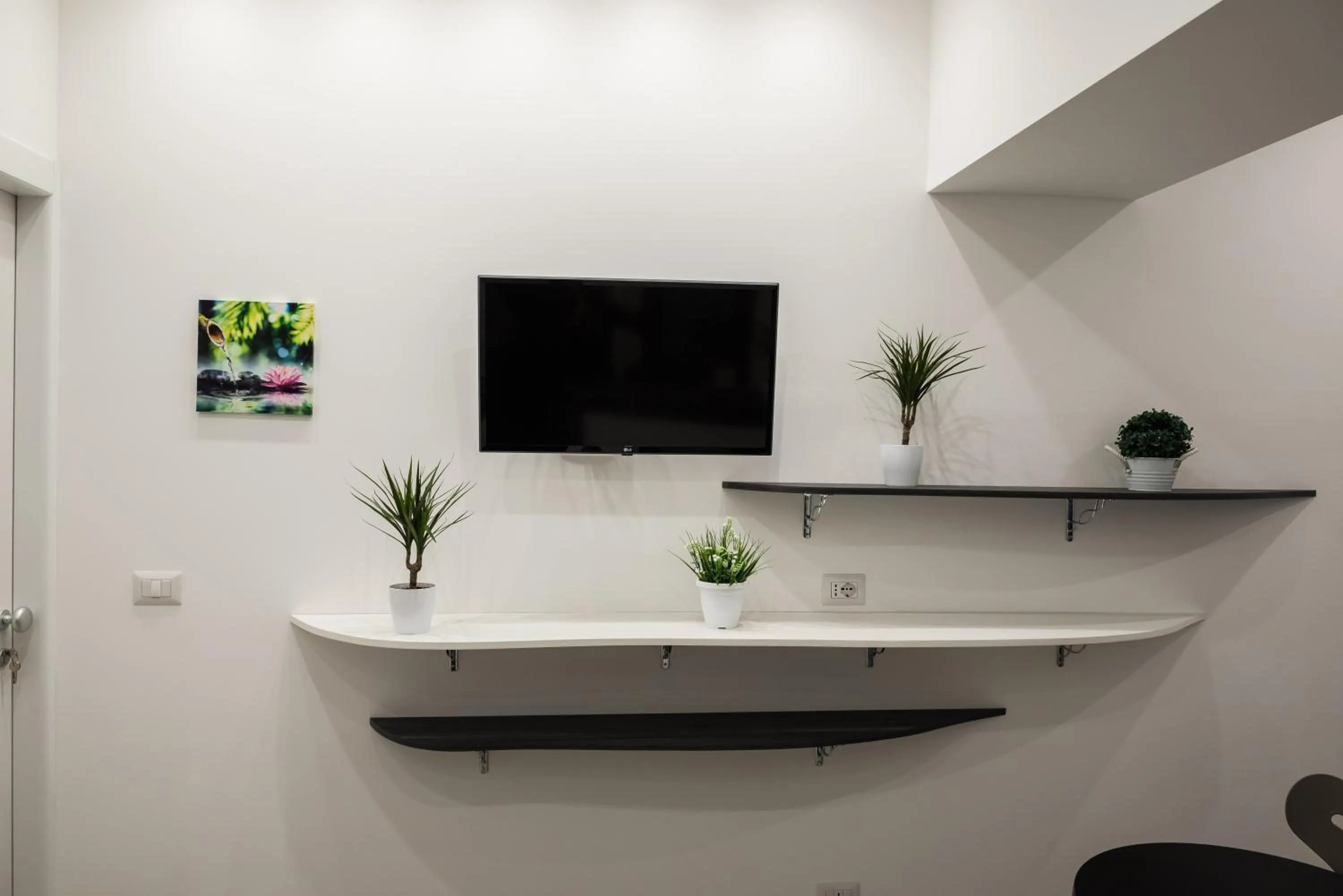 Communal lounge/ TV room in B&B Elegance