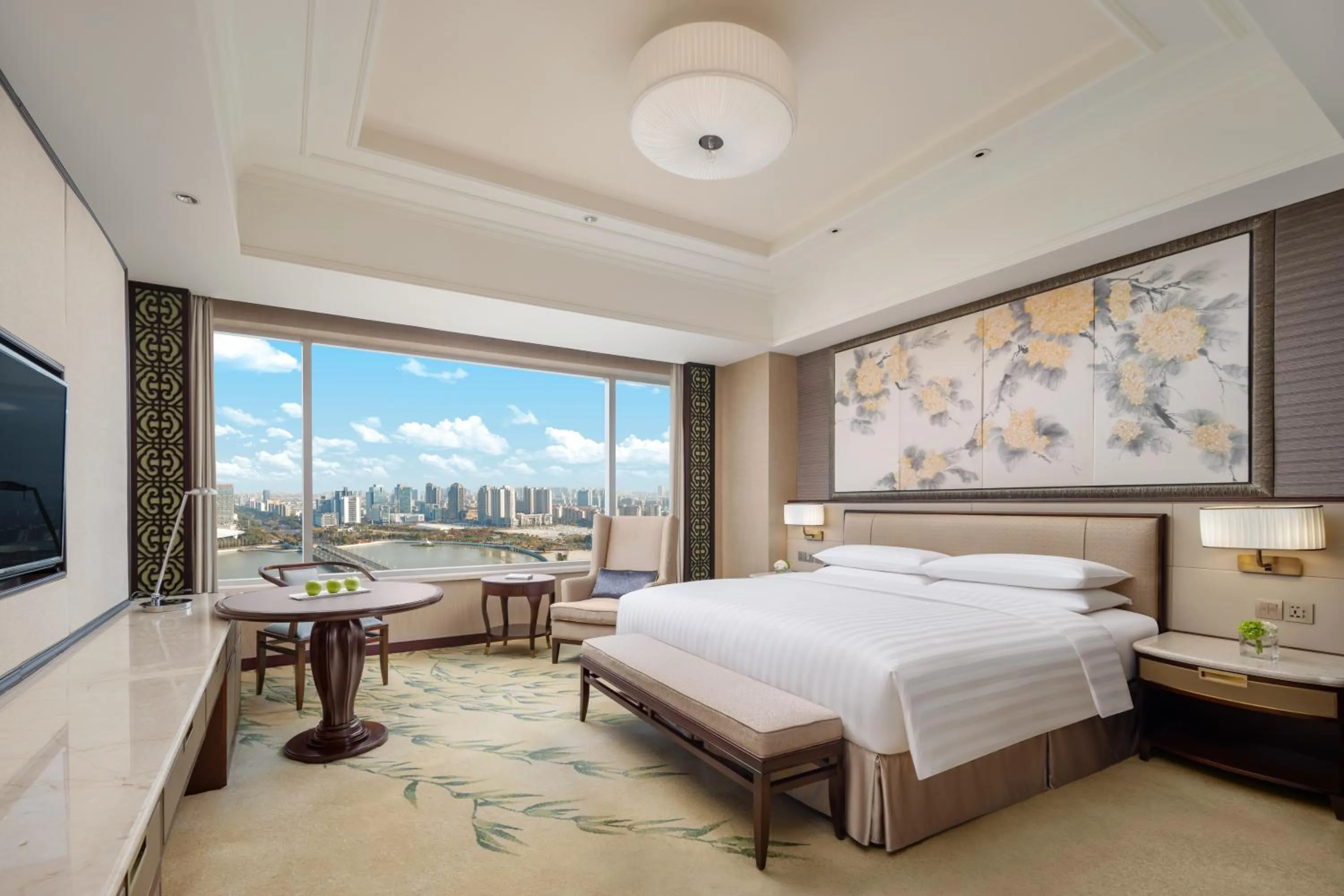 Property building, Bed in Shangri-La Yangzhou