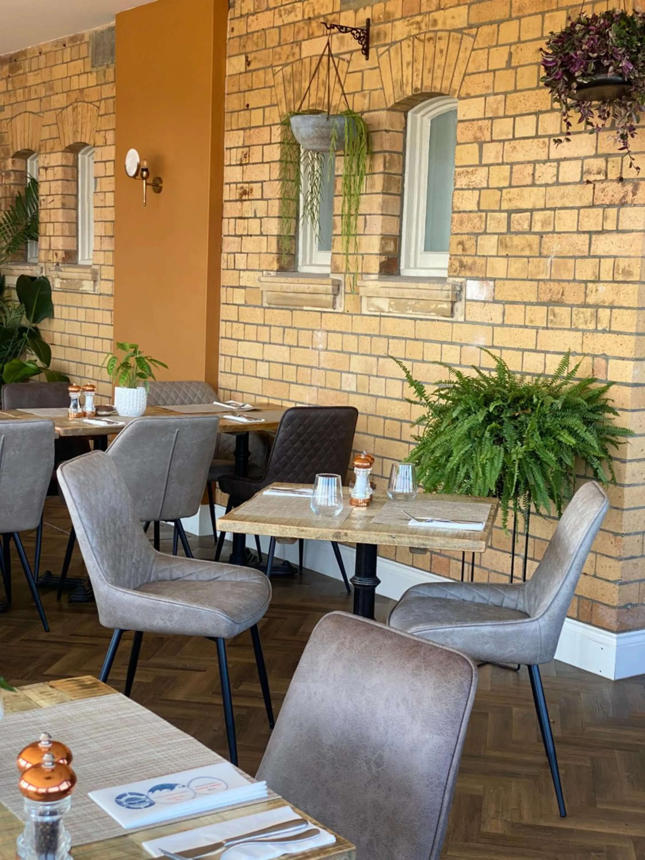 Restaurant/places to eat in The Spa Hotel