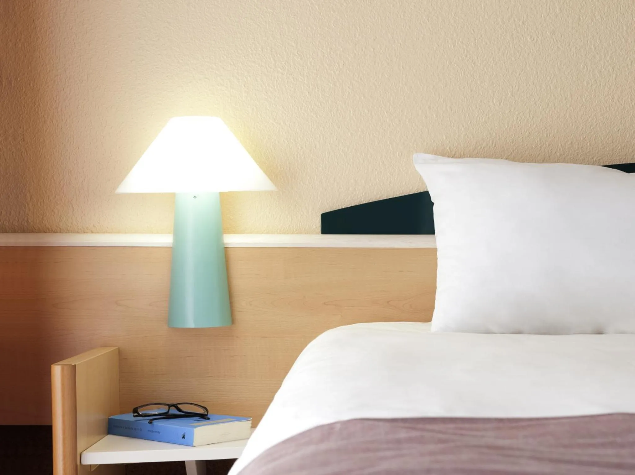 Photo of the whole room, Bed in Hotel ibis Guimaraes