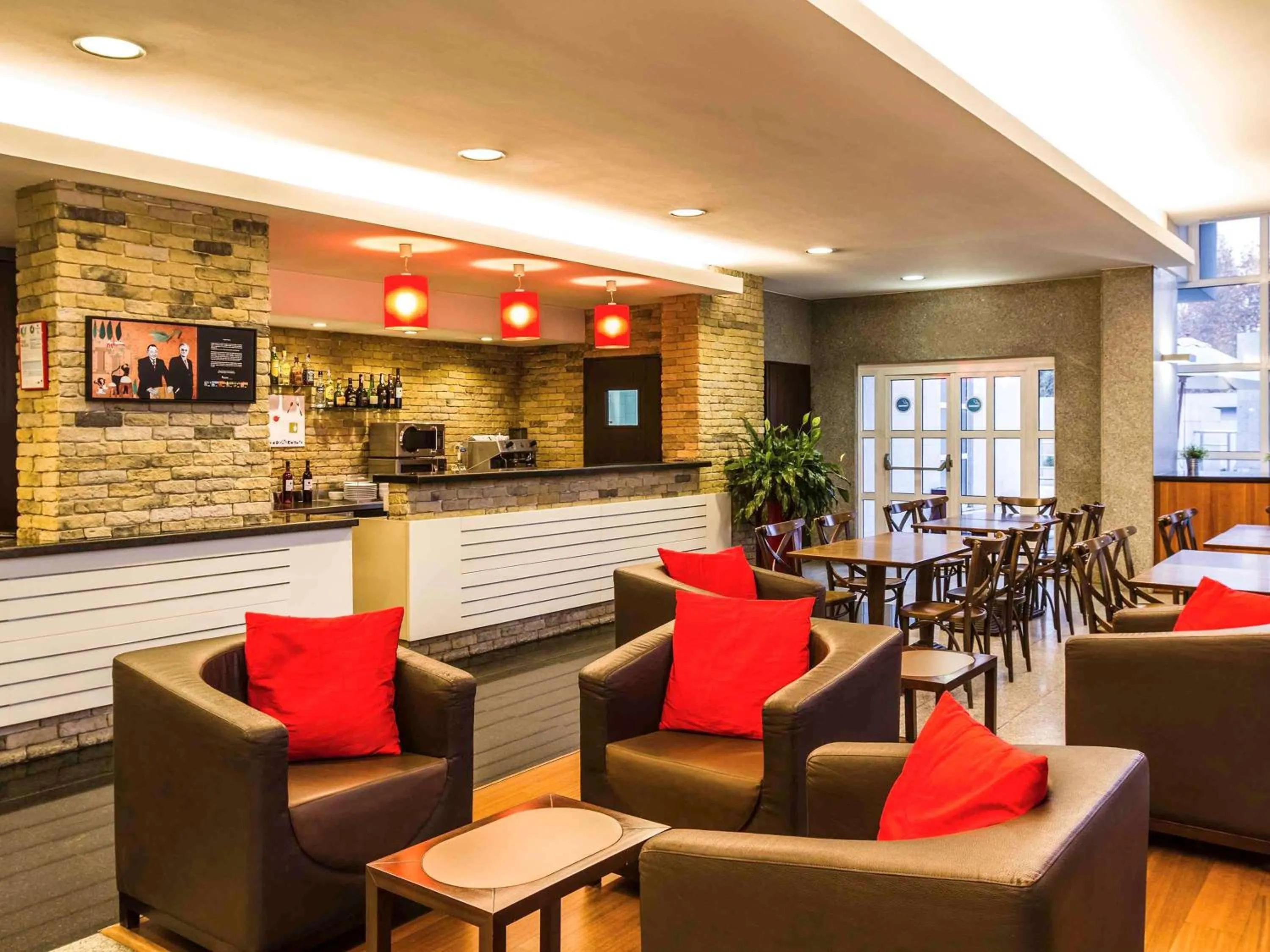 Lounge or bar in Hotel ibis Guimaraes