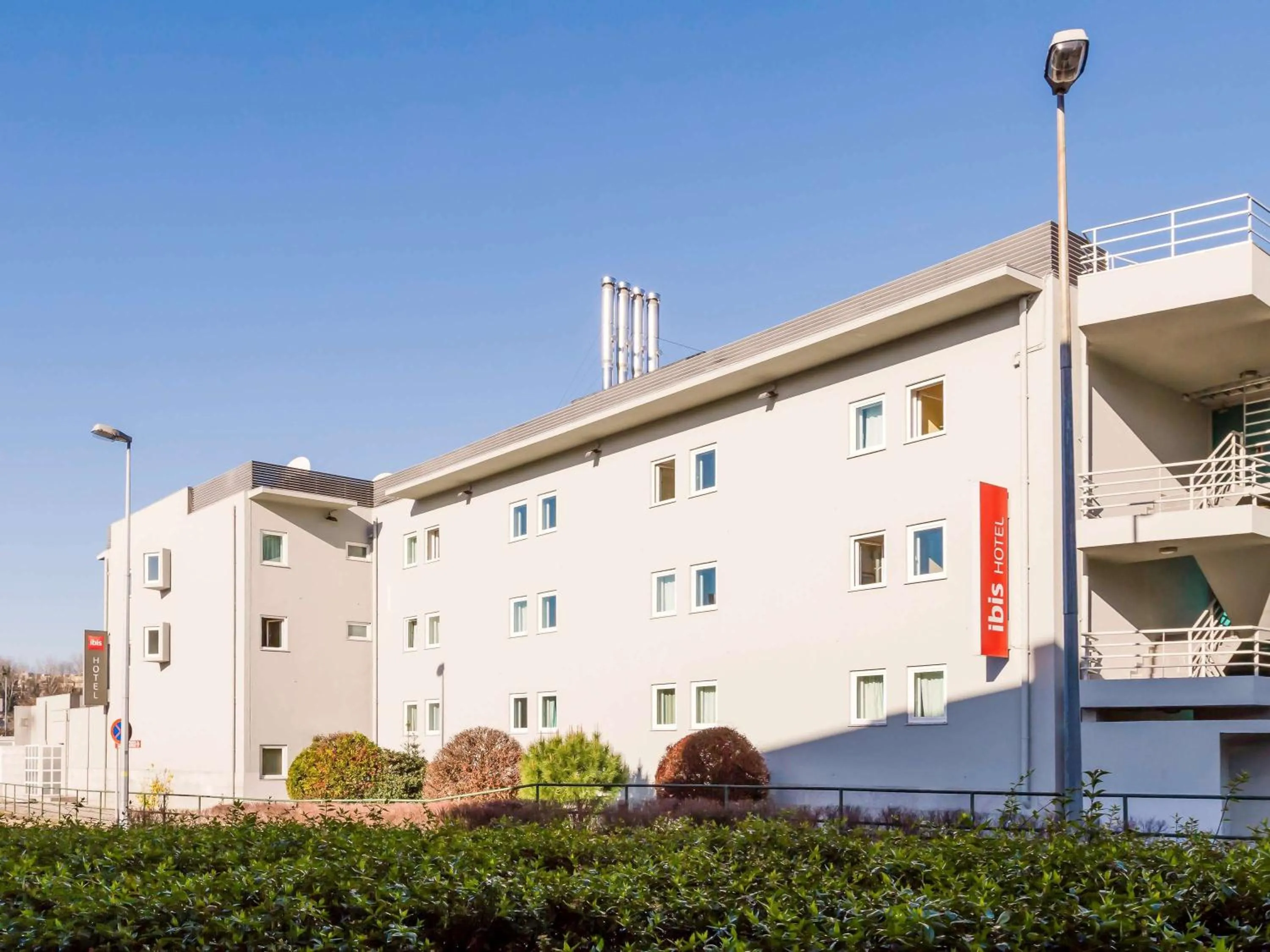 Property building in Hotel ibis Guimaraes
