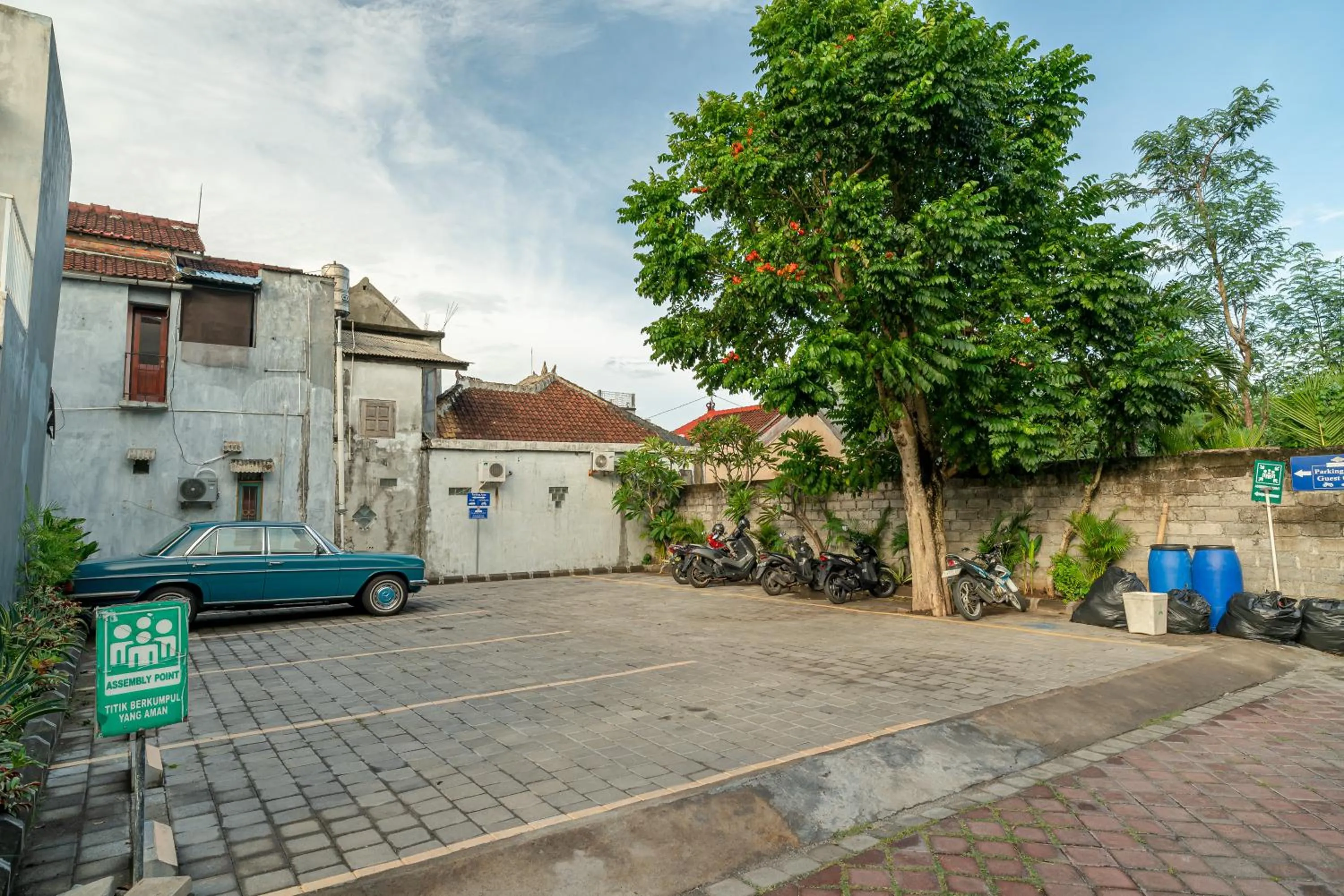 Parking in Dream @ Jimbaran