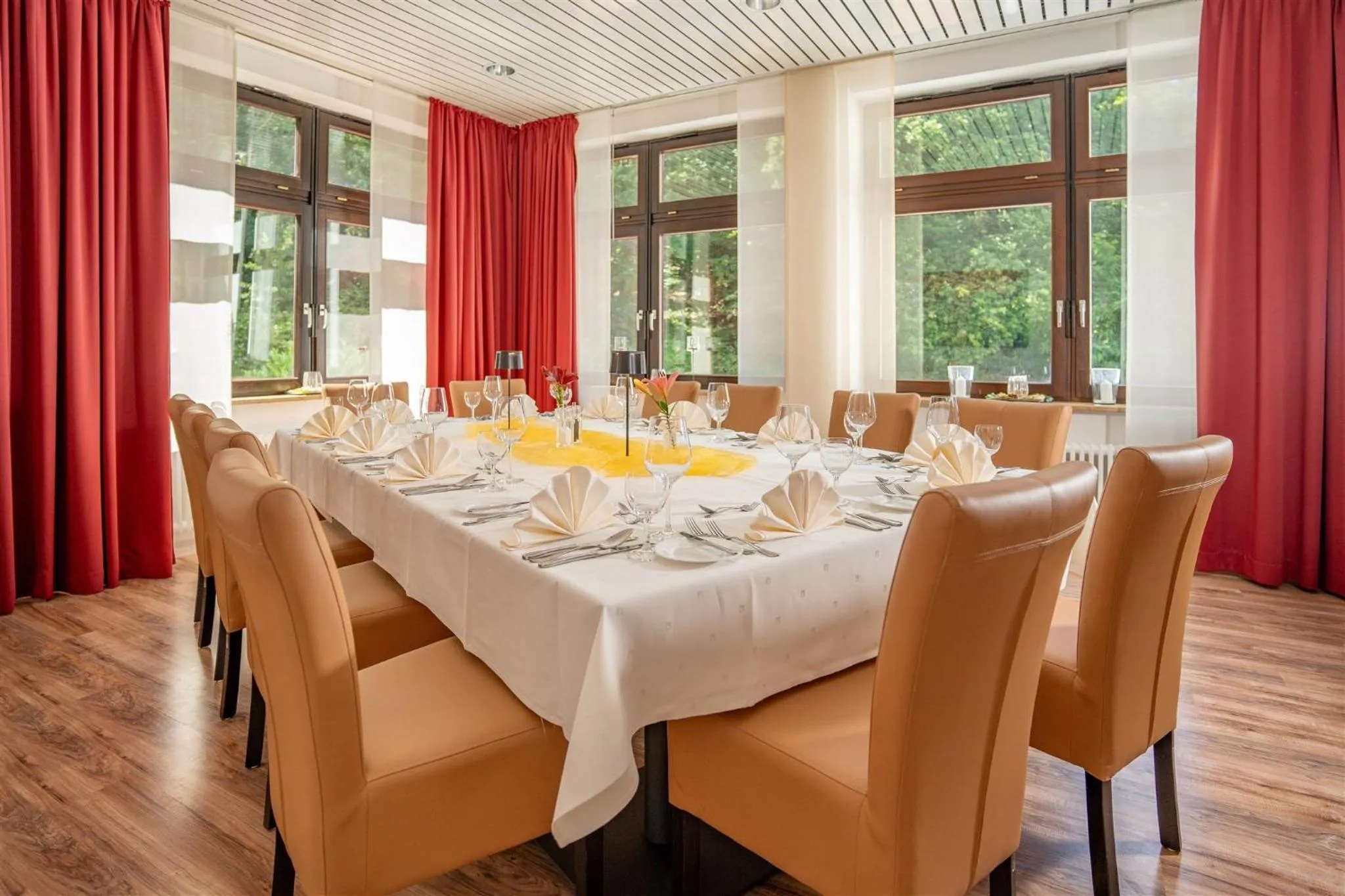 Restaurant/places to eat in Waldhotel Eisenberg