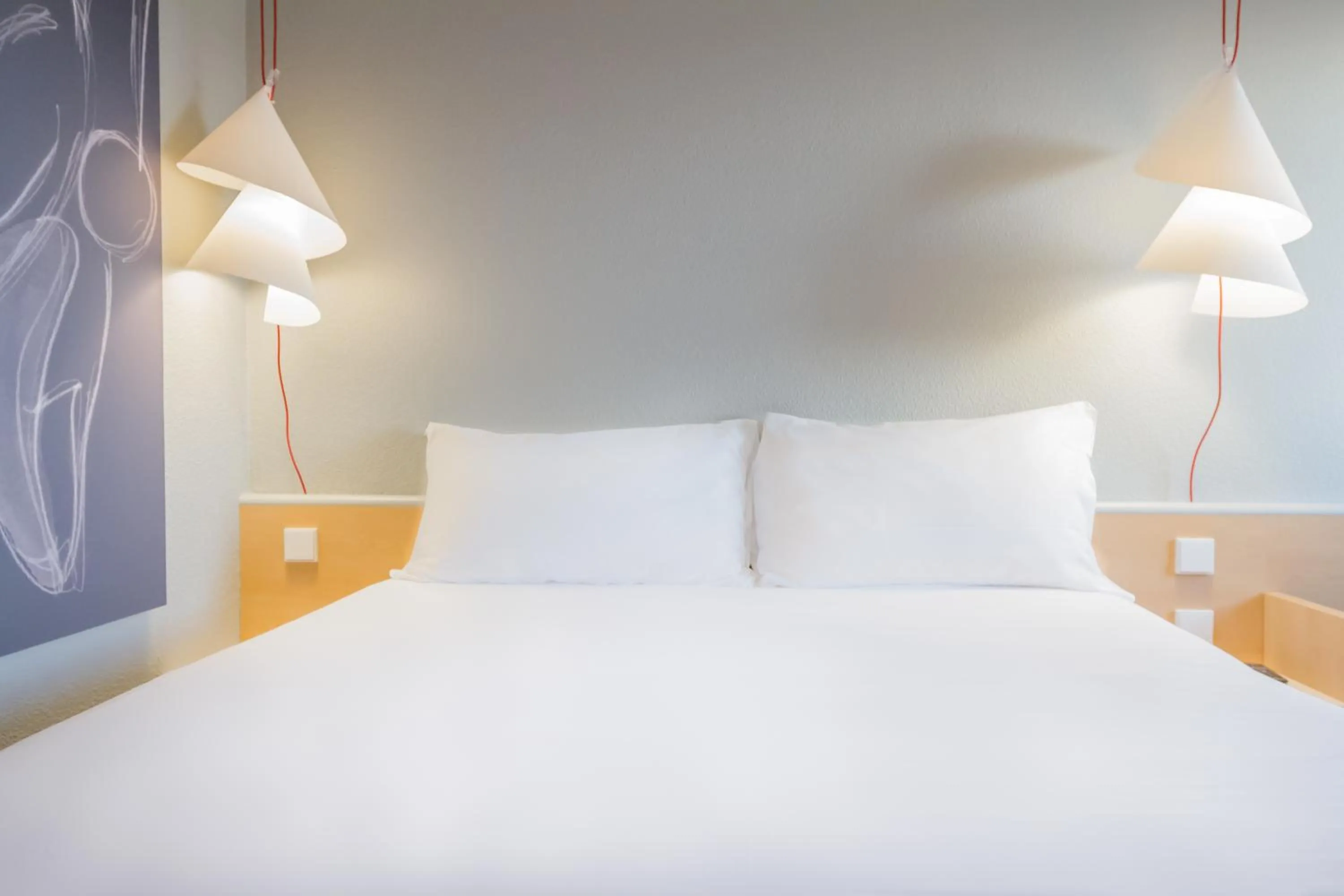 Bed in Hotel ibis Porto Sao Joao