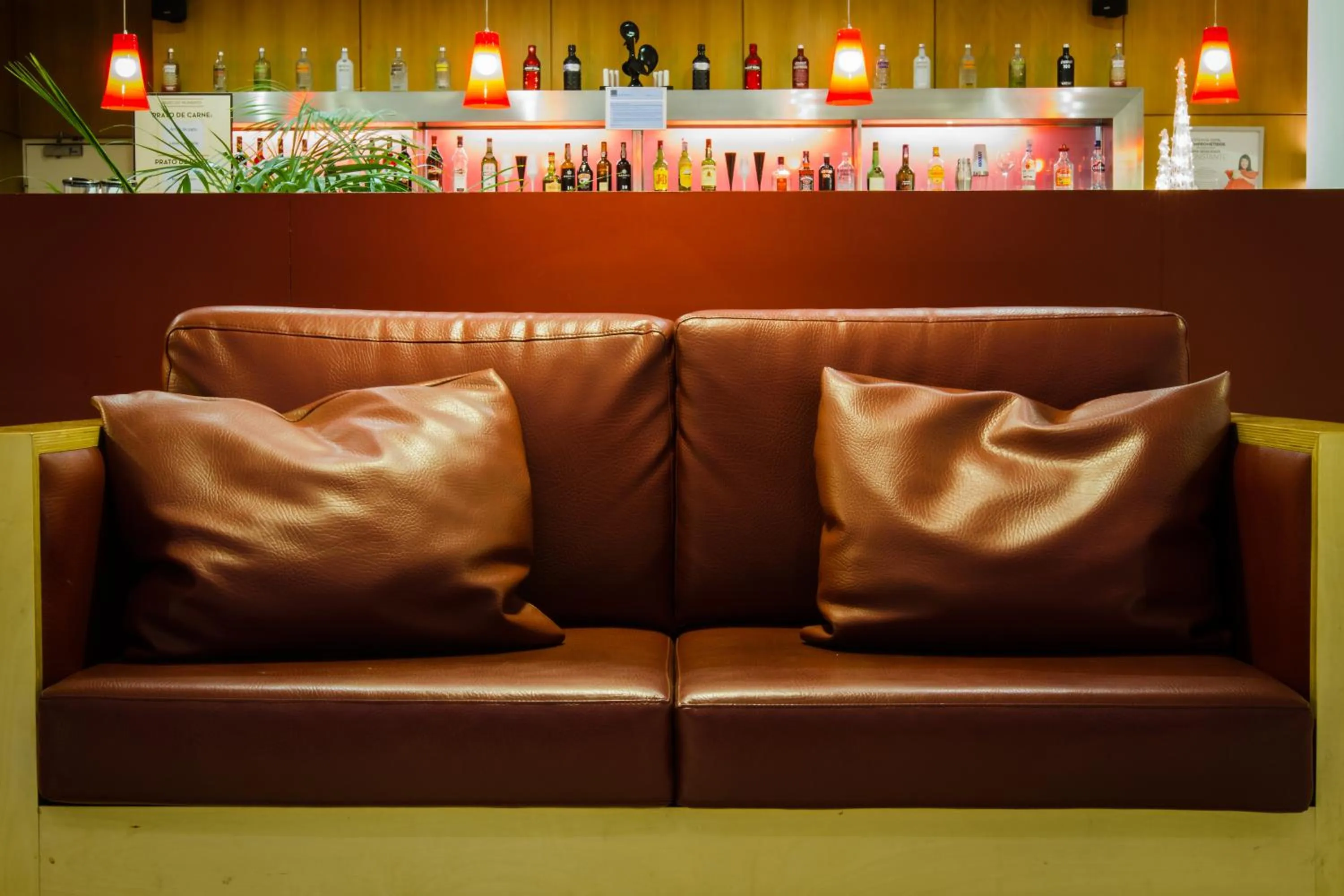 Lounge or bar in Hotel ibis Porto Sao Joao