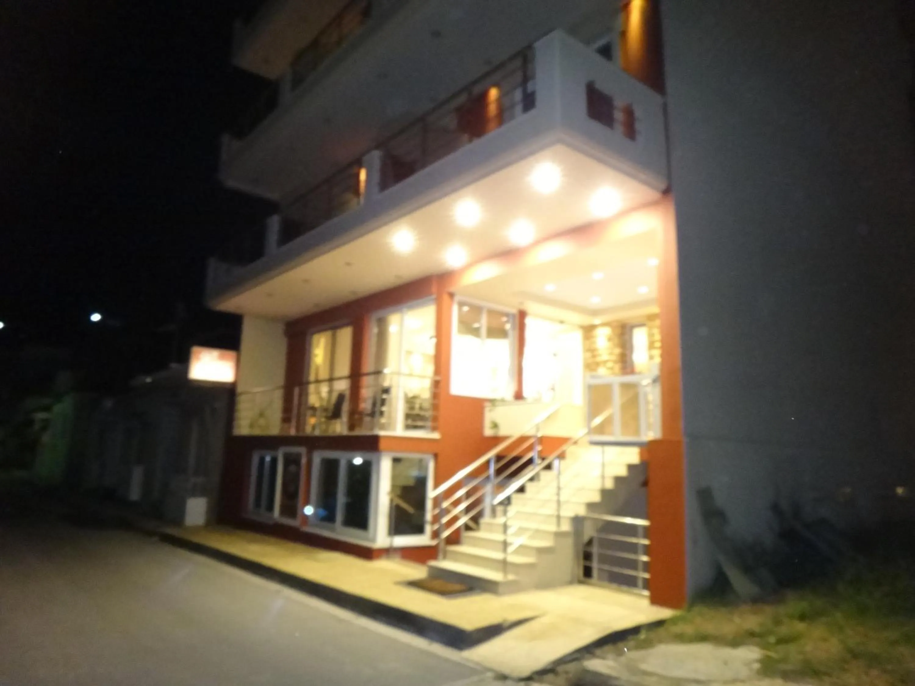 Facade/entrance in 9 Queens Spa Hotel