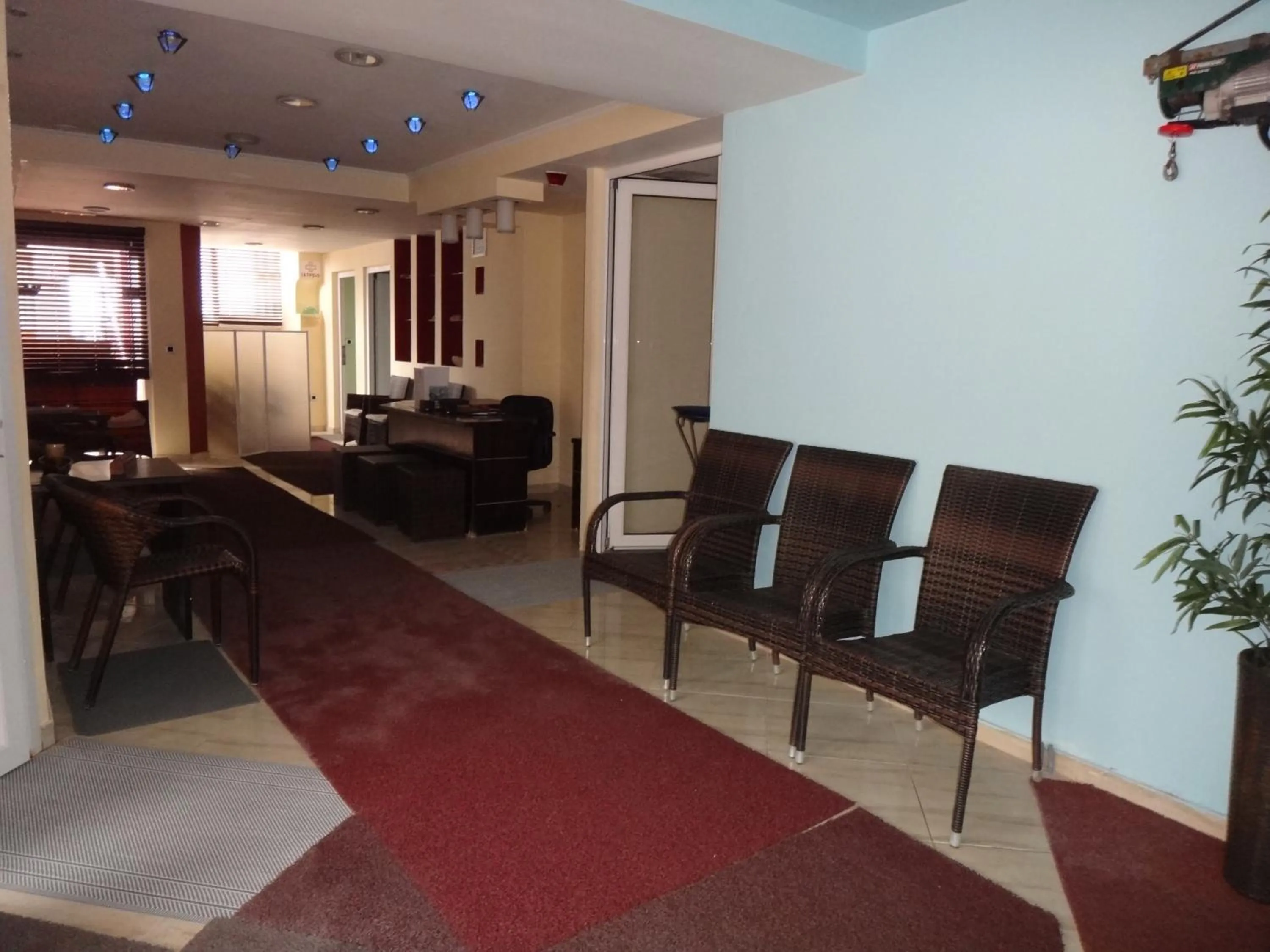 Lobby or reception in 9 Queens Spa Hotel