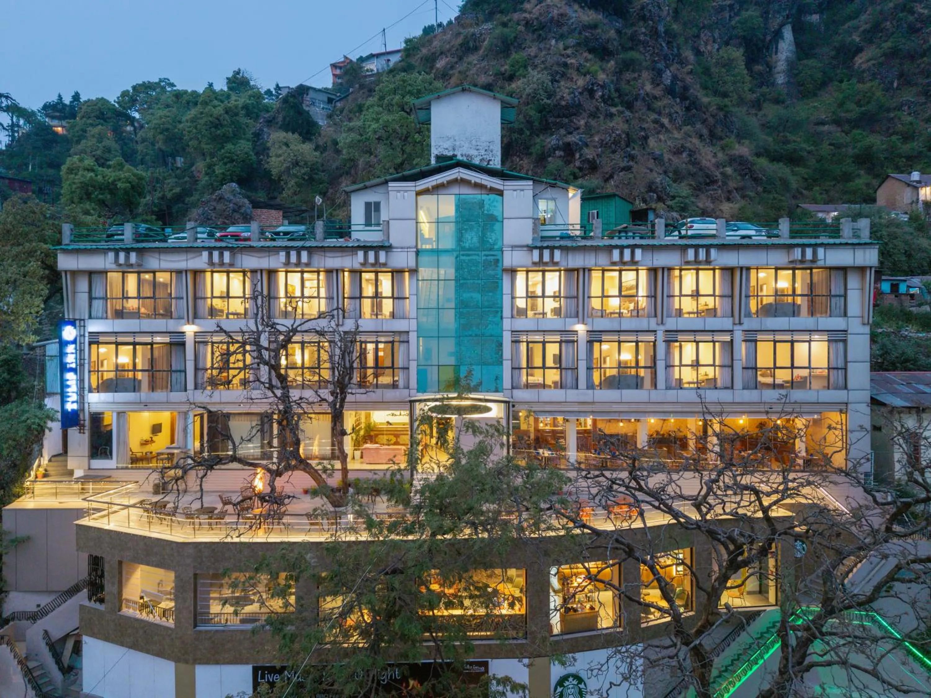 Property building in Tulip Inn Green Castle Mall road