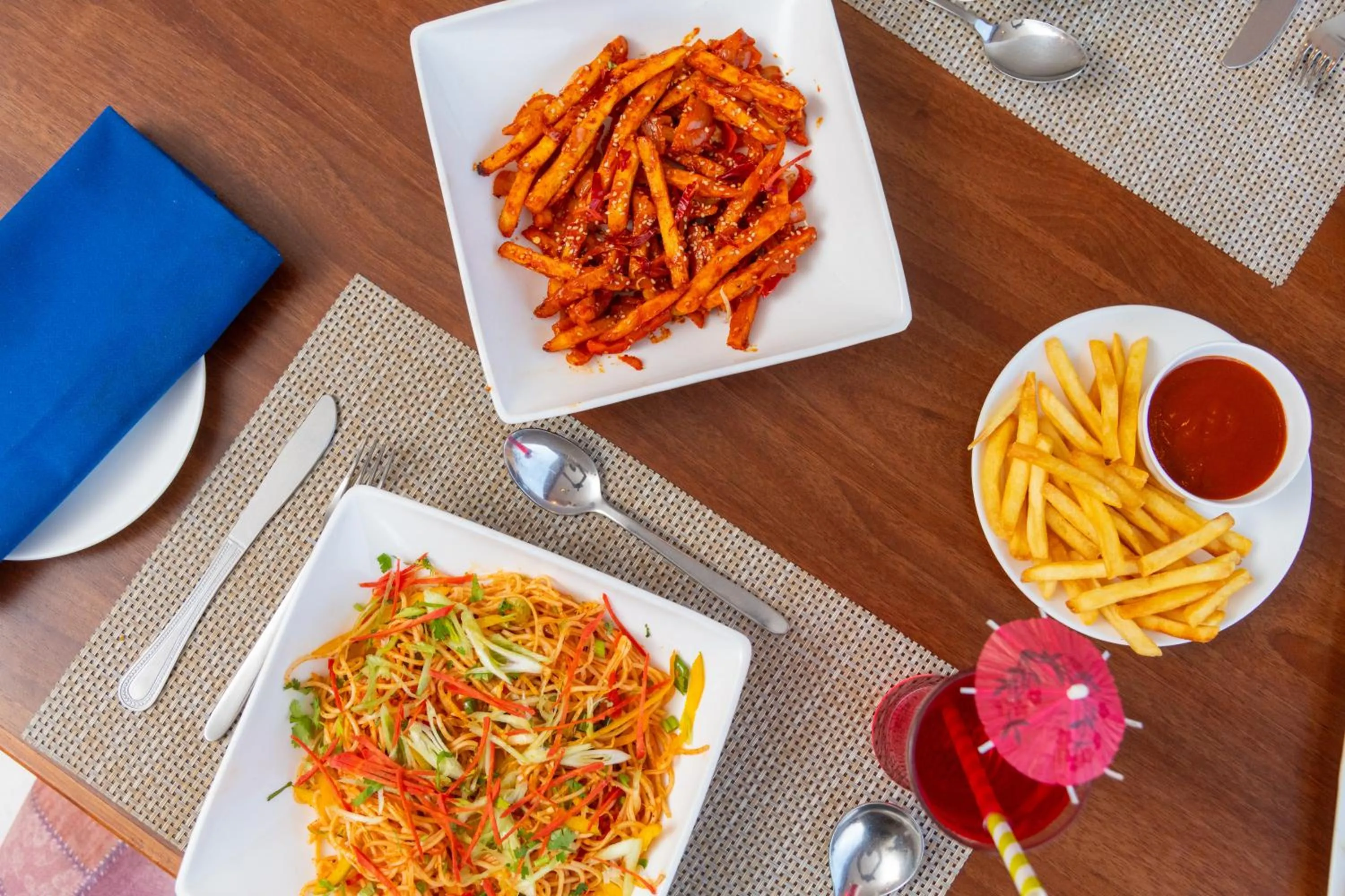 Food and drinks in Tulip Inn Green Castle Mall road