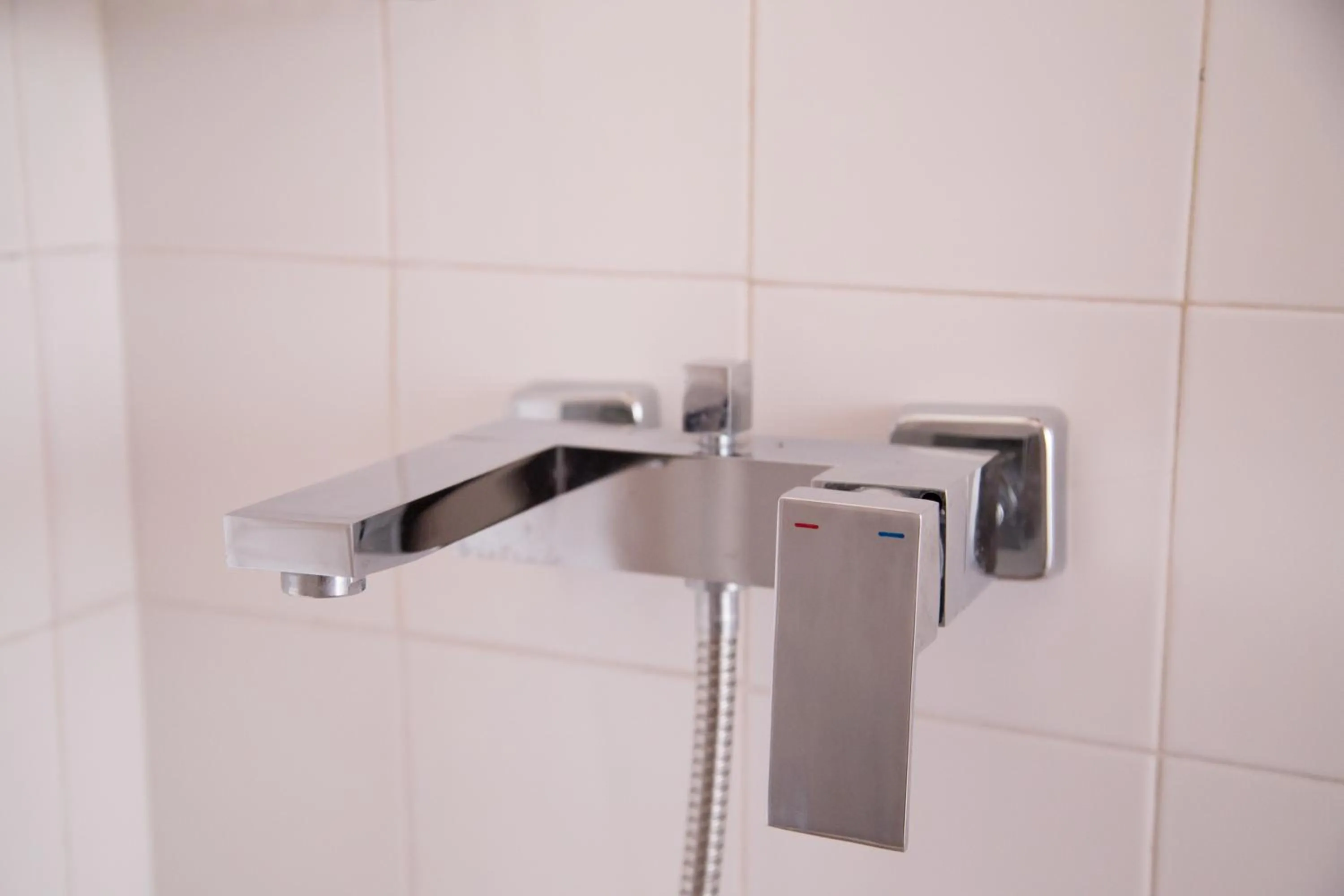 Bathroom in Jo Marinis Rooms