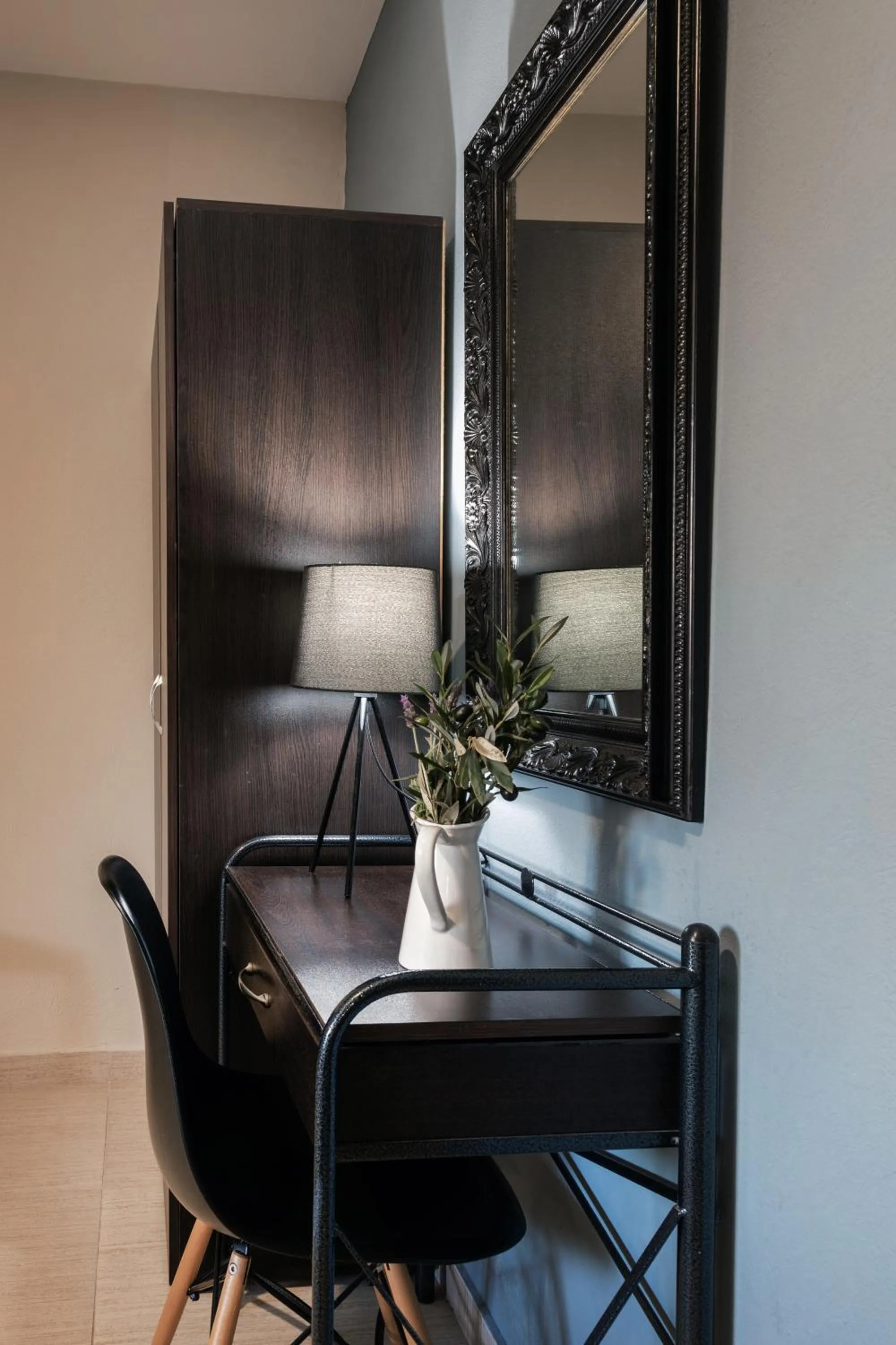 Decorative detail in Jo Marinis Rooms