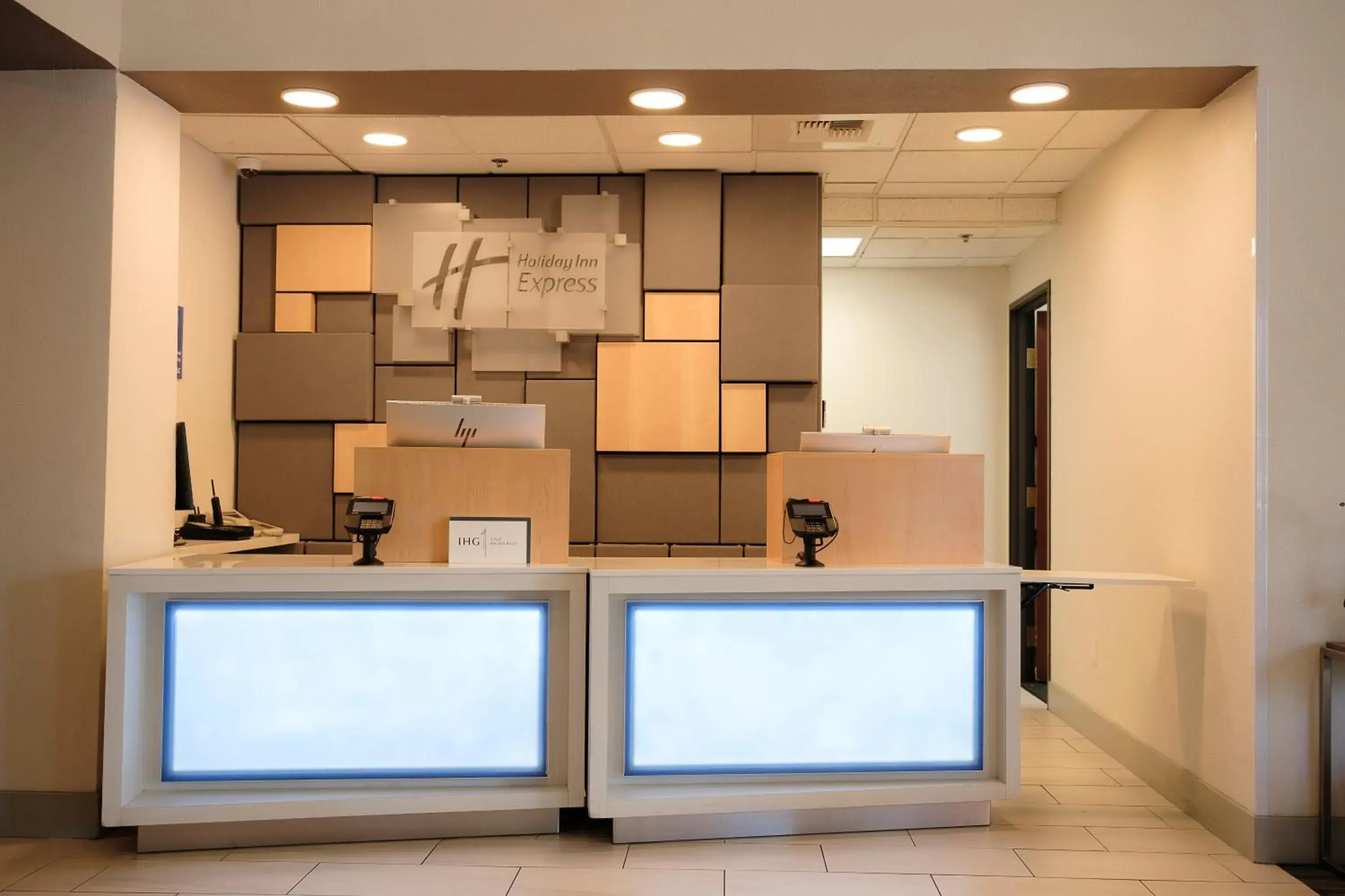 Lobby or reception in Holiday Inn Express Davis-University Area by IHG Lobby or reception in Holiday Inn Express Davis-University Area by IHG