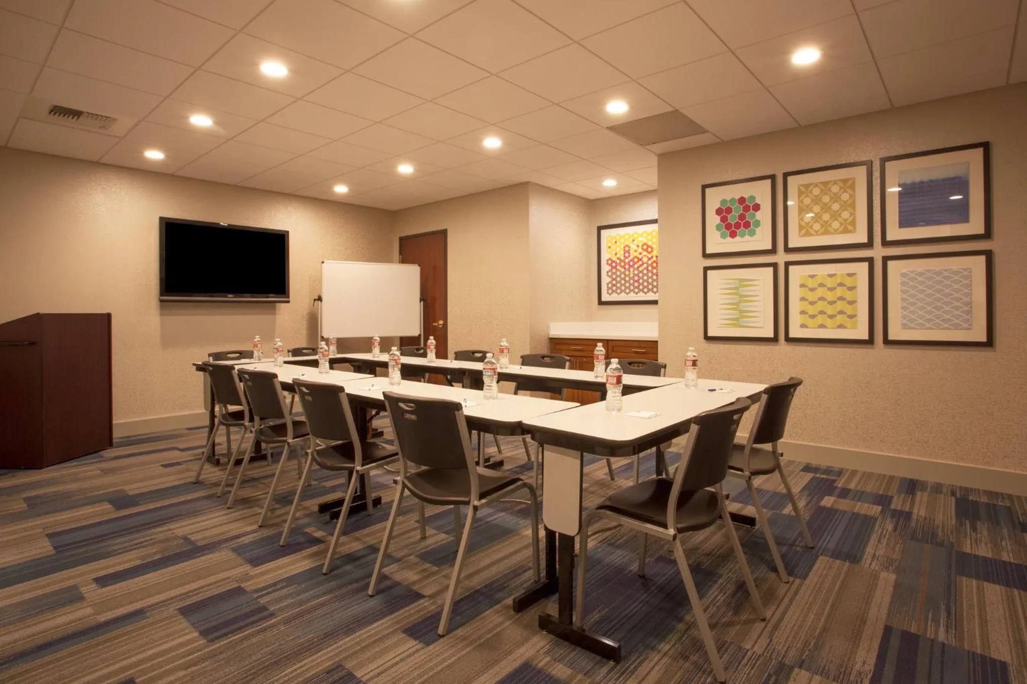 Meeting/conference room in Holiday Inn Express Davis-University Area by IHG