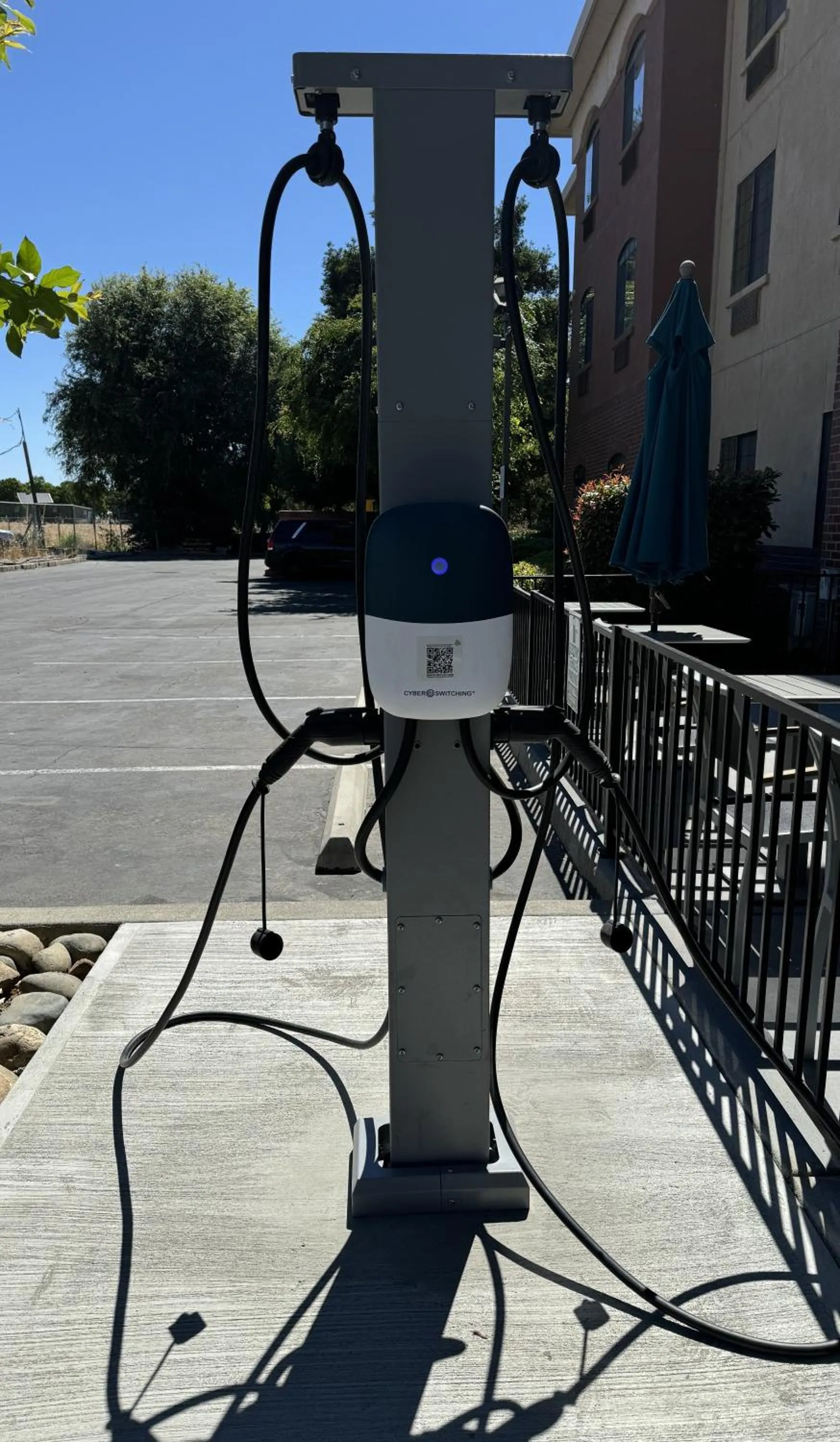 Parking in Holiday Inn Express Davis-University Area by IHG