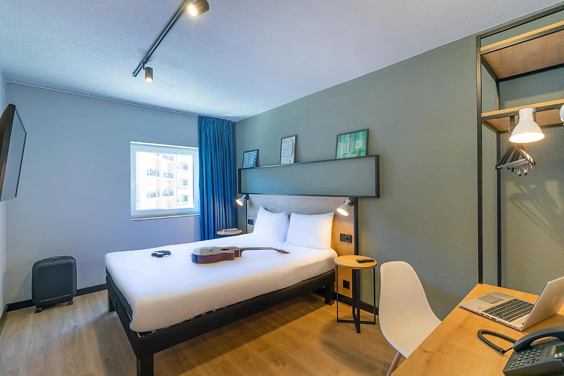 Bed in Hotel ibis Bragança