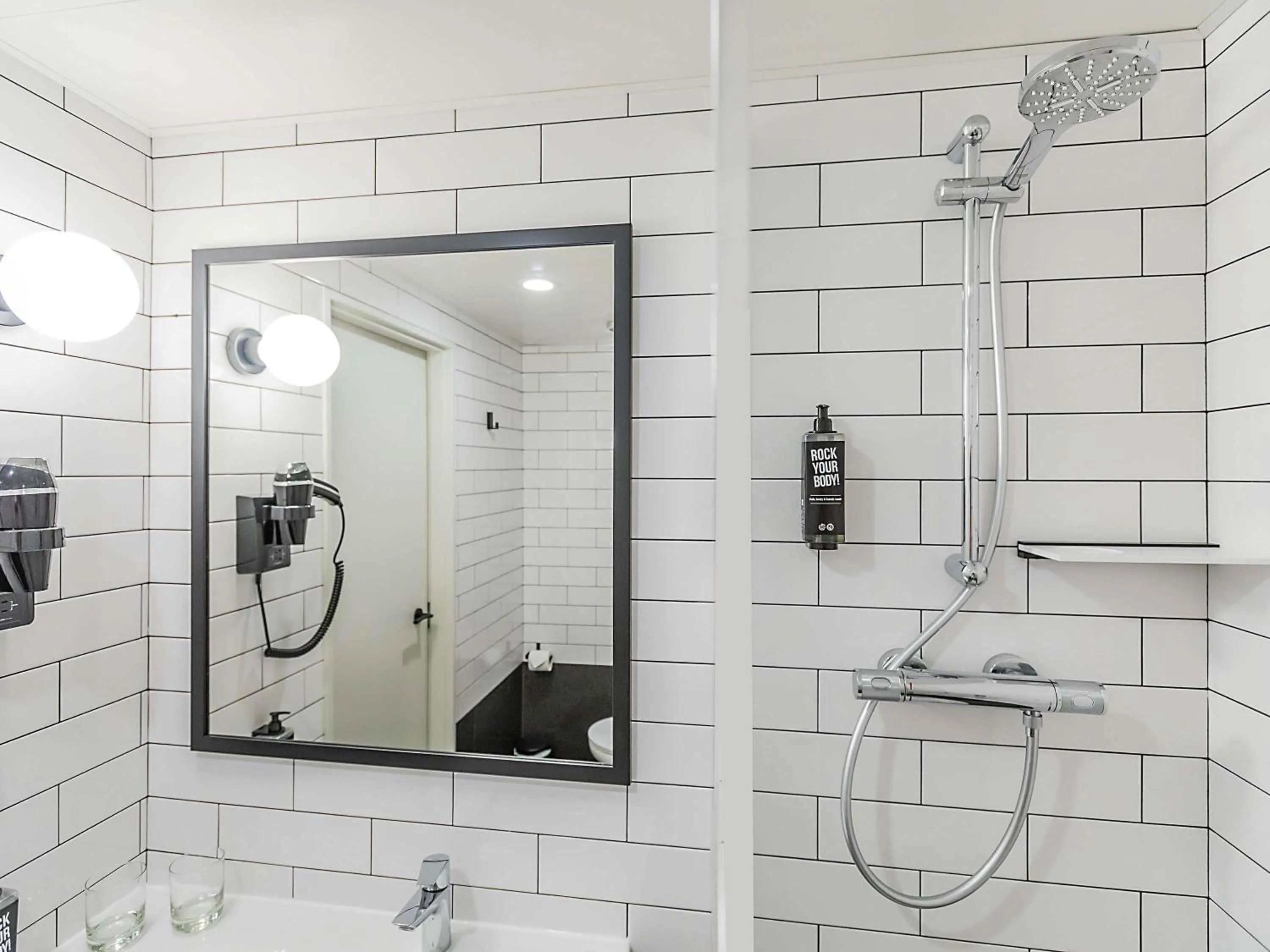 Bedroom in Hotel ibis Bragança