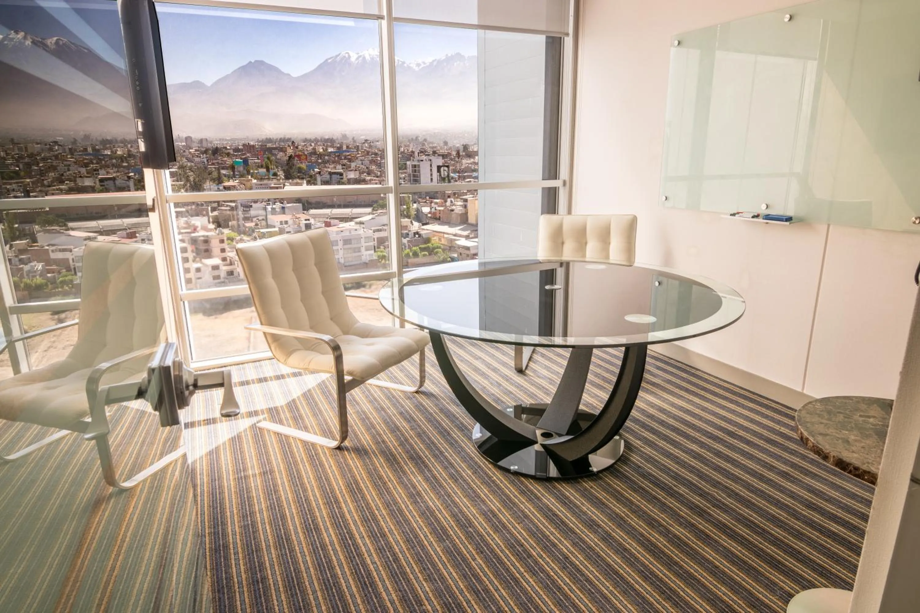 Living room in Sonesta Hotel Arequipa