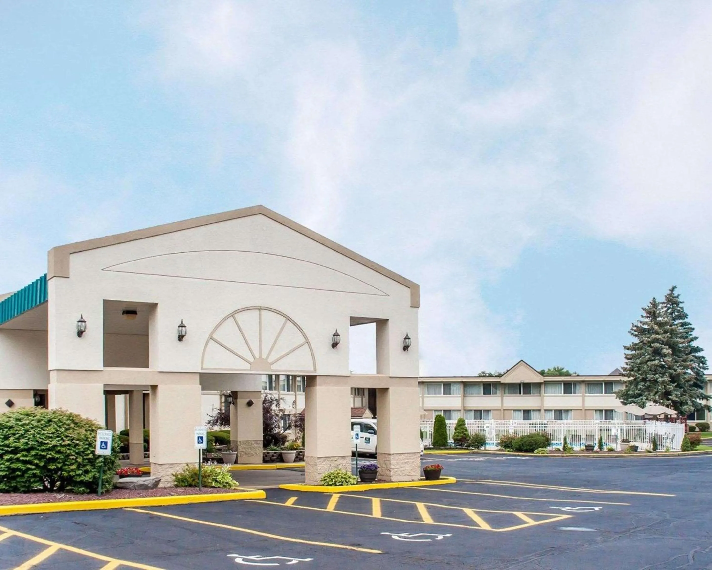 Property building in Quality Inn & Suites Vestal Binghamton near University