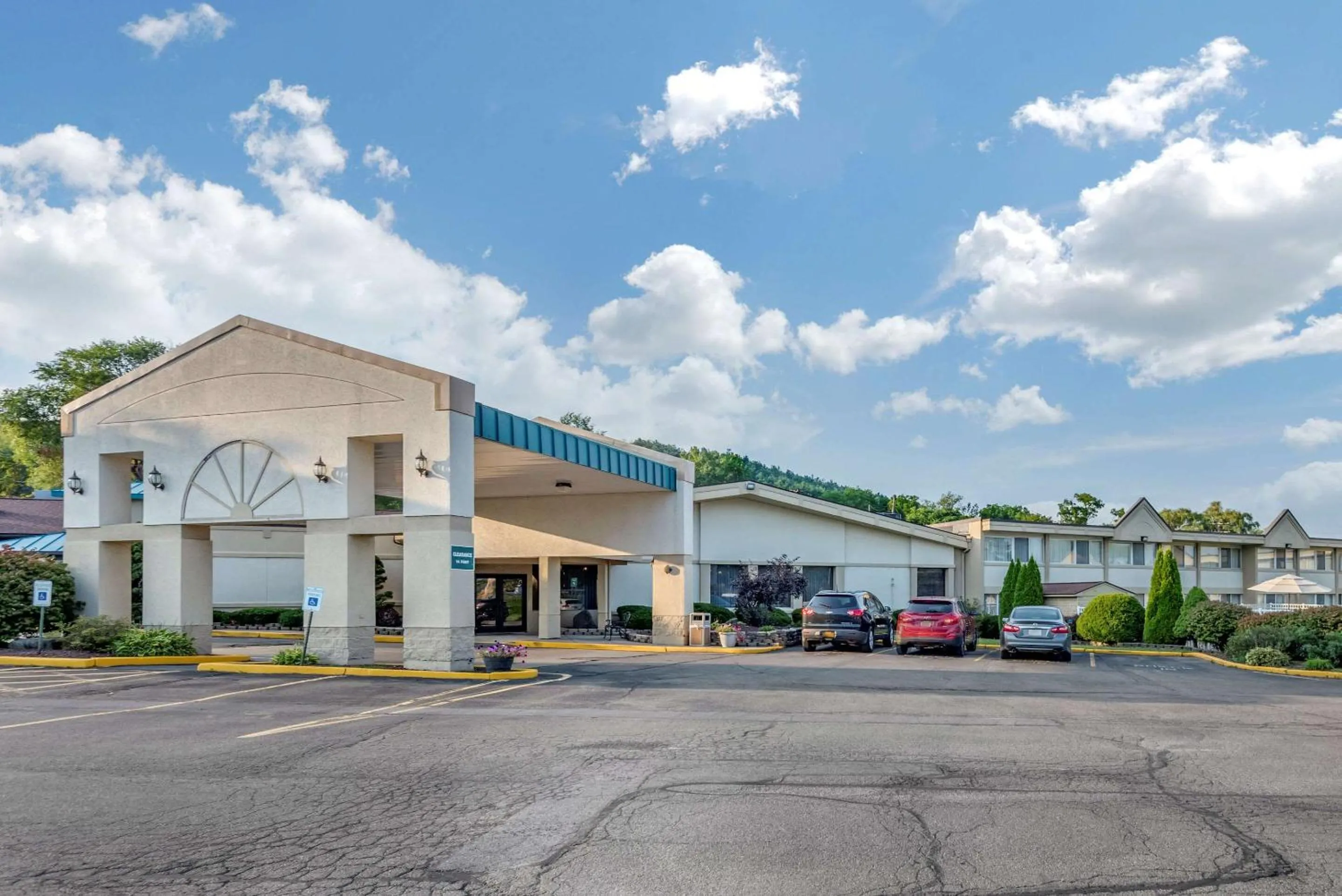 Property building in Quality Inn & Suites Vestal Binghamton near University