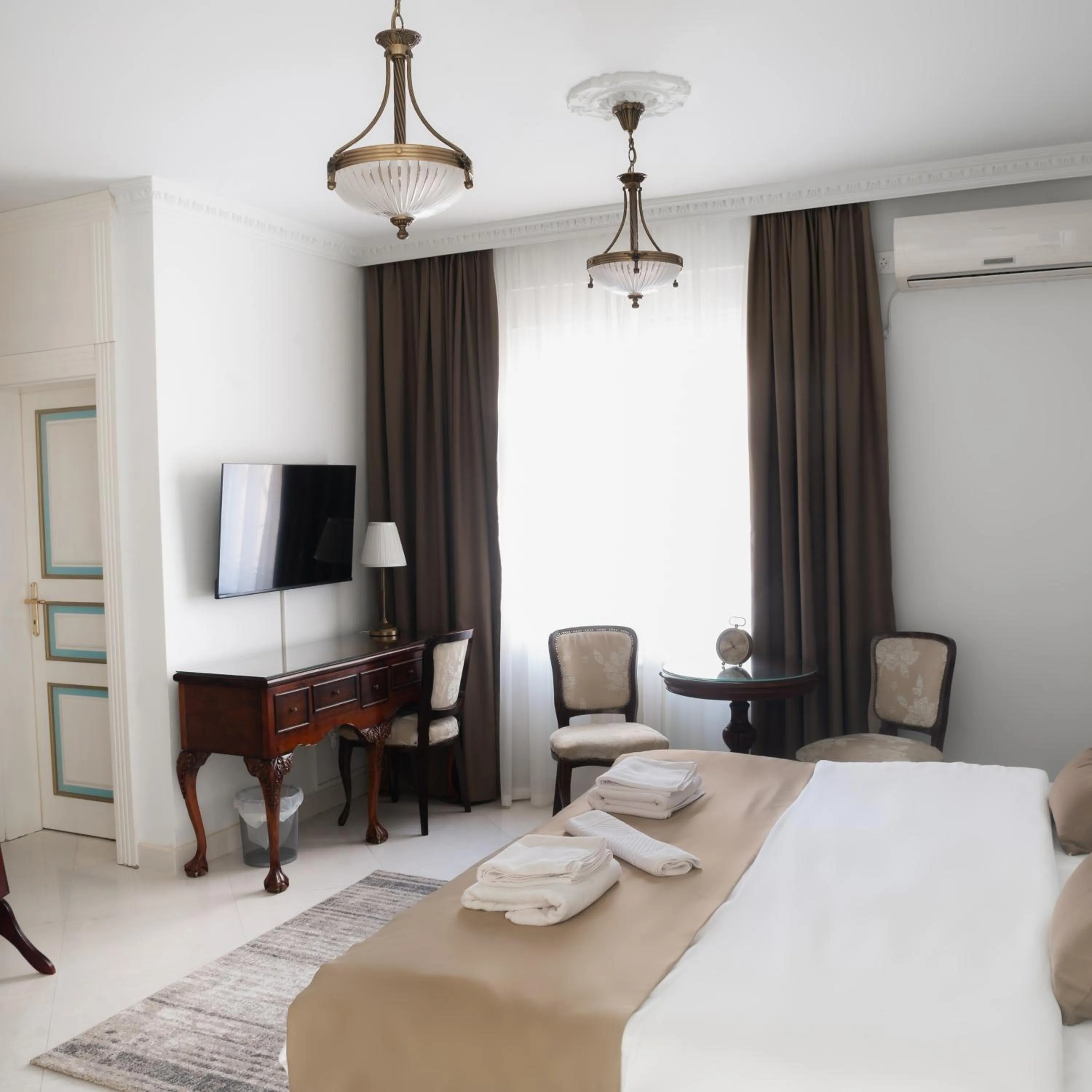 Bedroom, Bed in Hotel Jardin