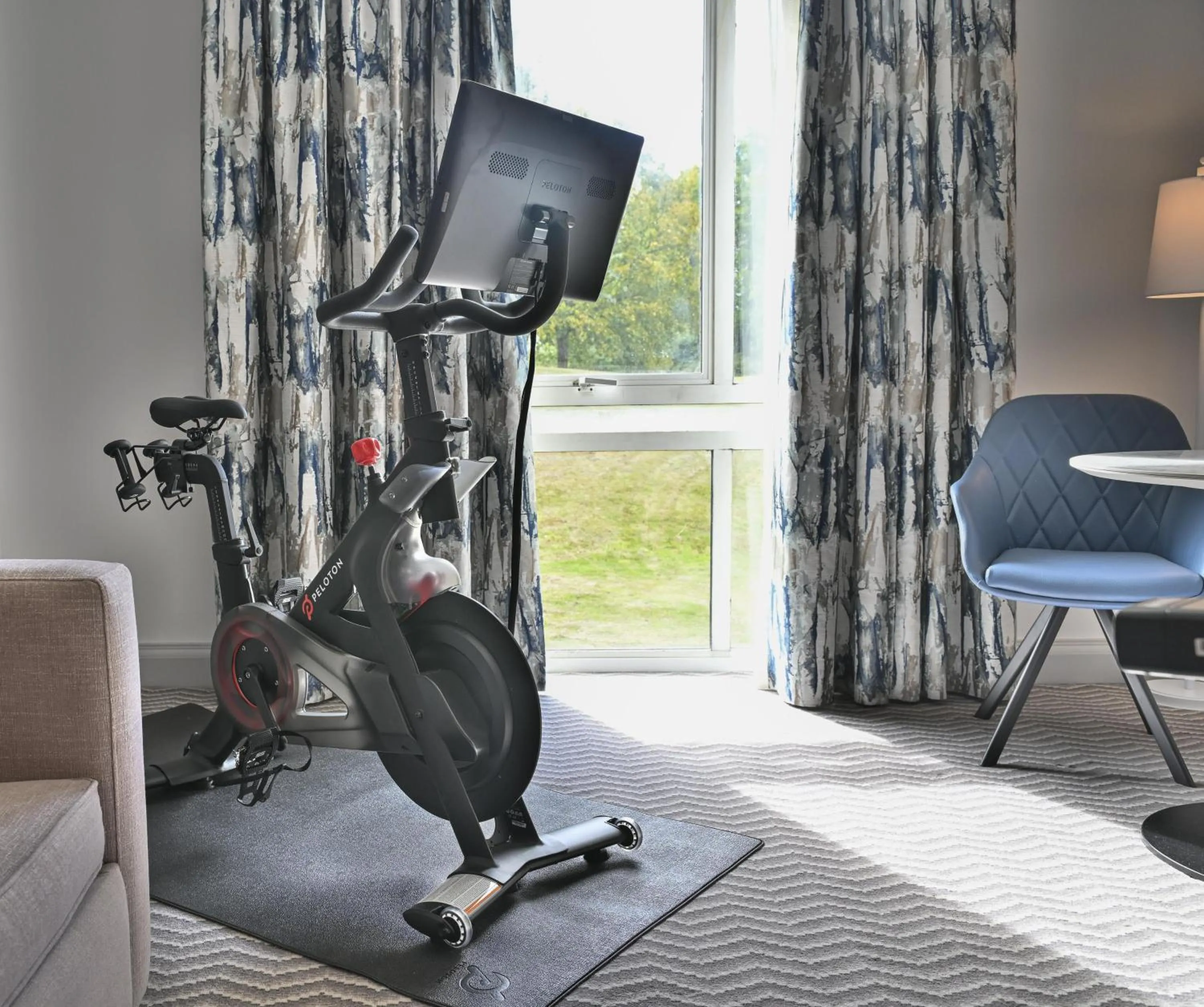 Bedroom in Hilton Northampton Hotel