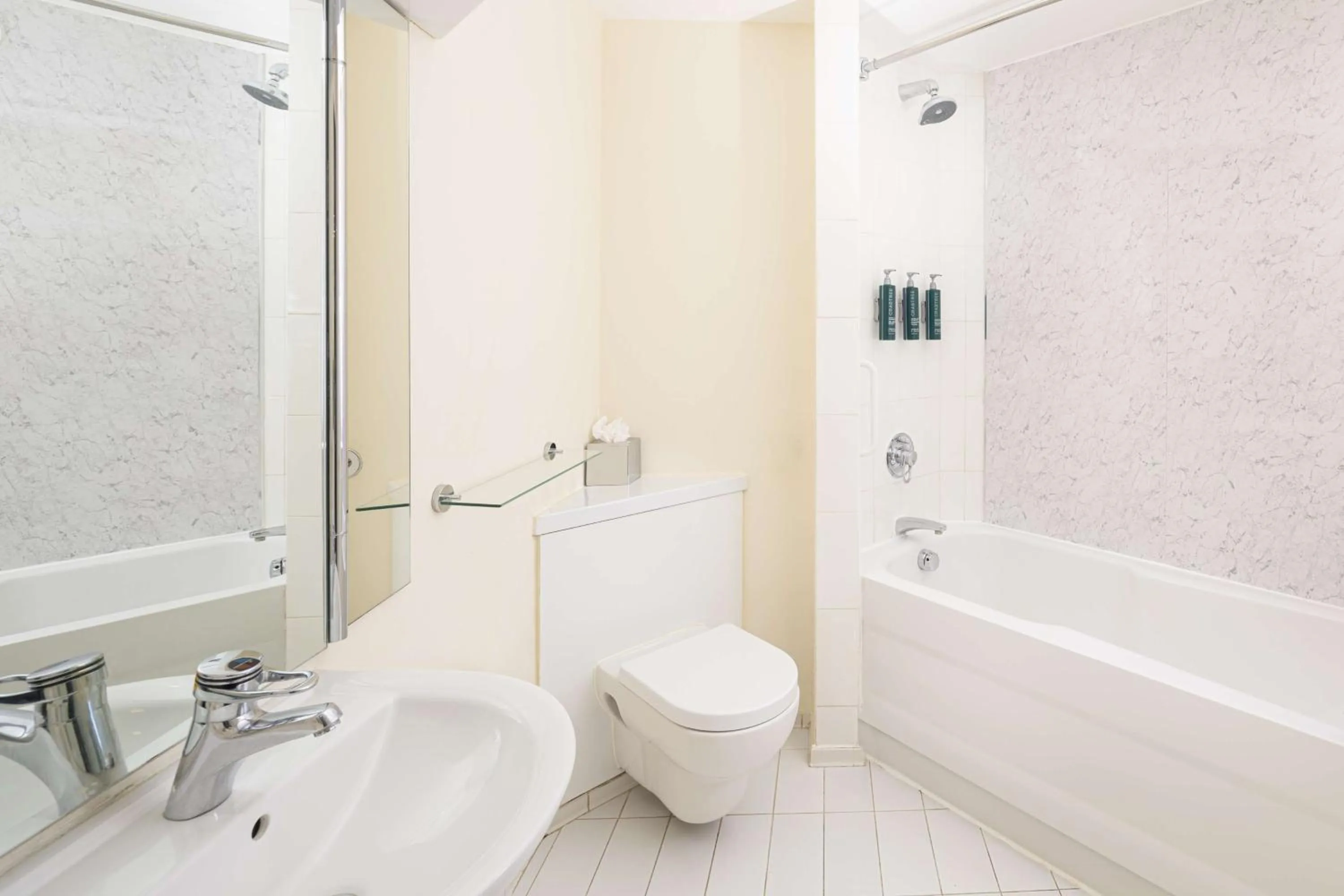 Bathroom in Hilton Northampton Hotel