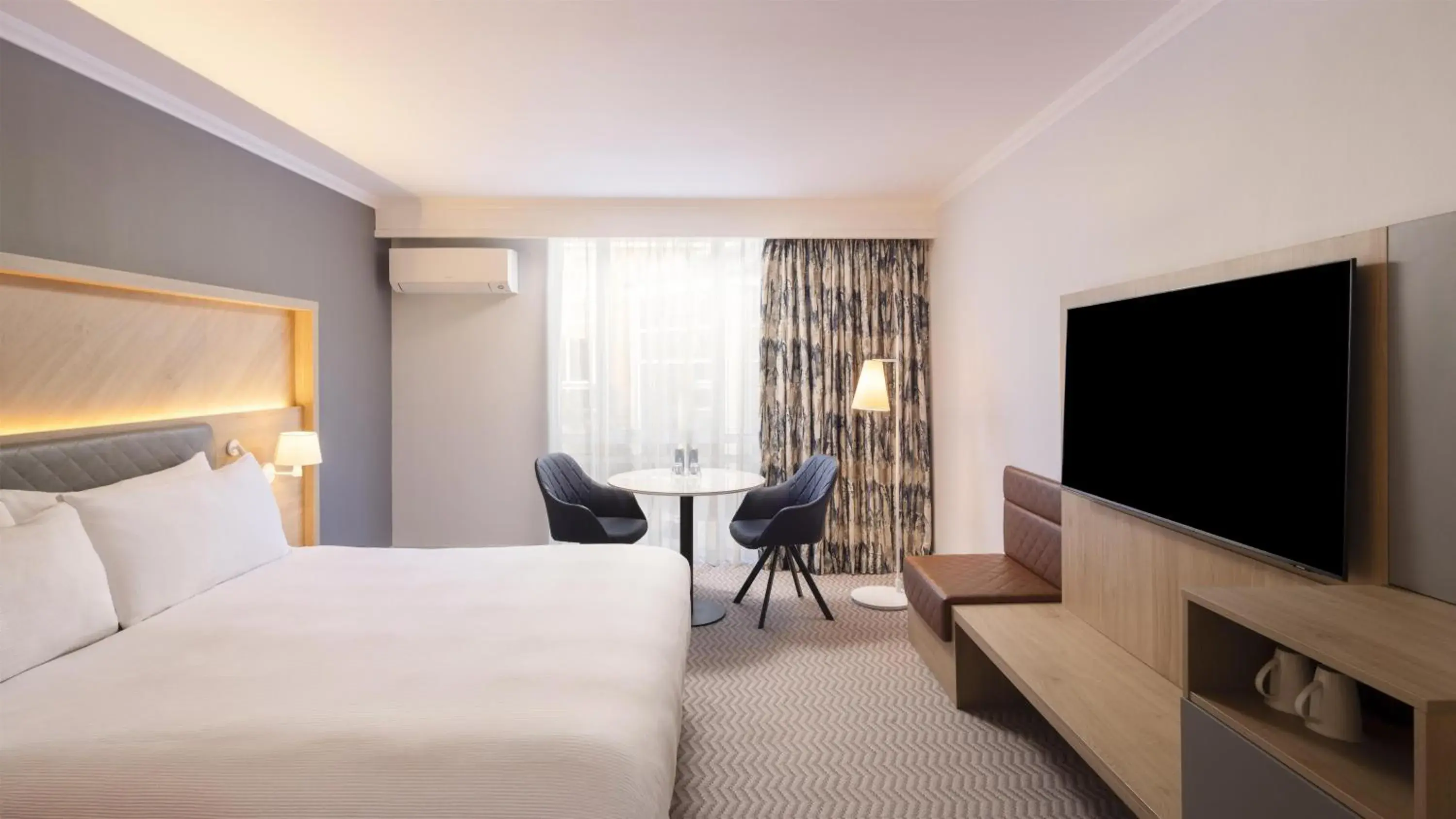 Bed in Hilton Northampton Hotel Bed in Hilton Northampton Hotel