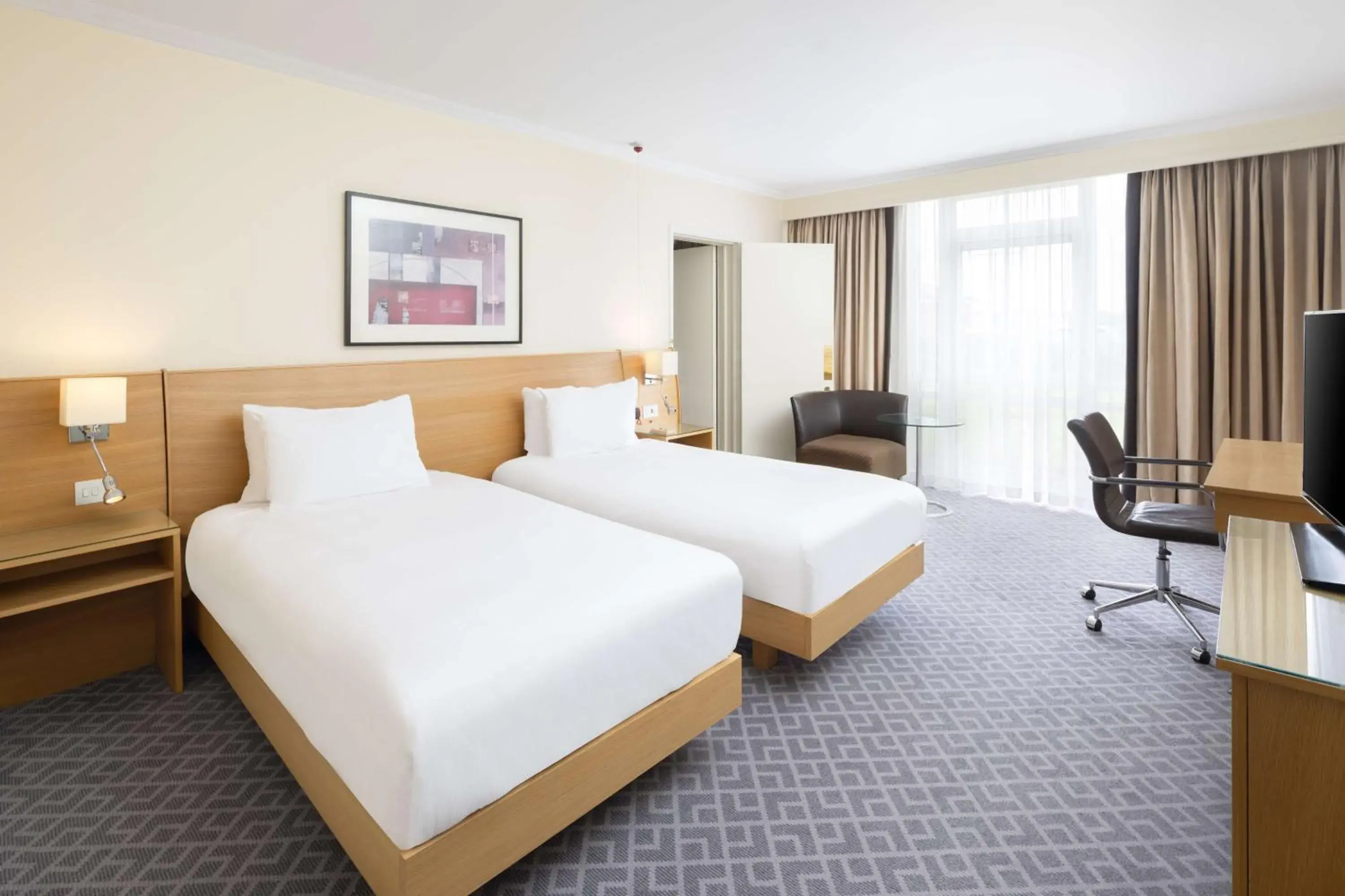 Twin Room - Mobility Accessible in Hilton Northampton Hotel Twin Room - Mobility Accessible in Hilton Northampton Hotel