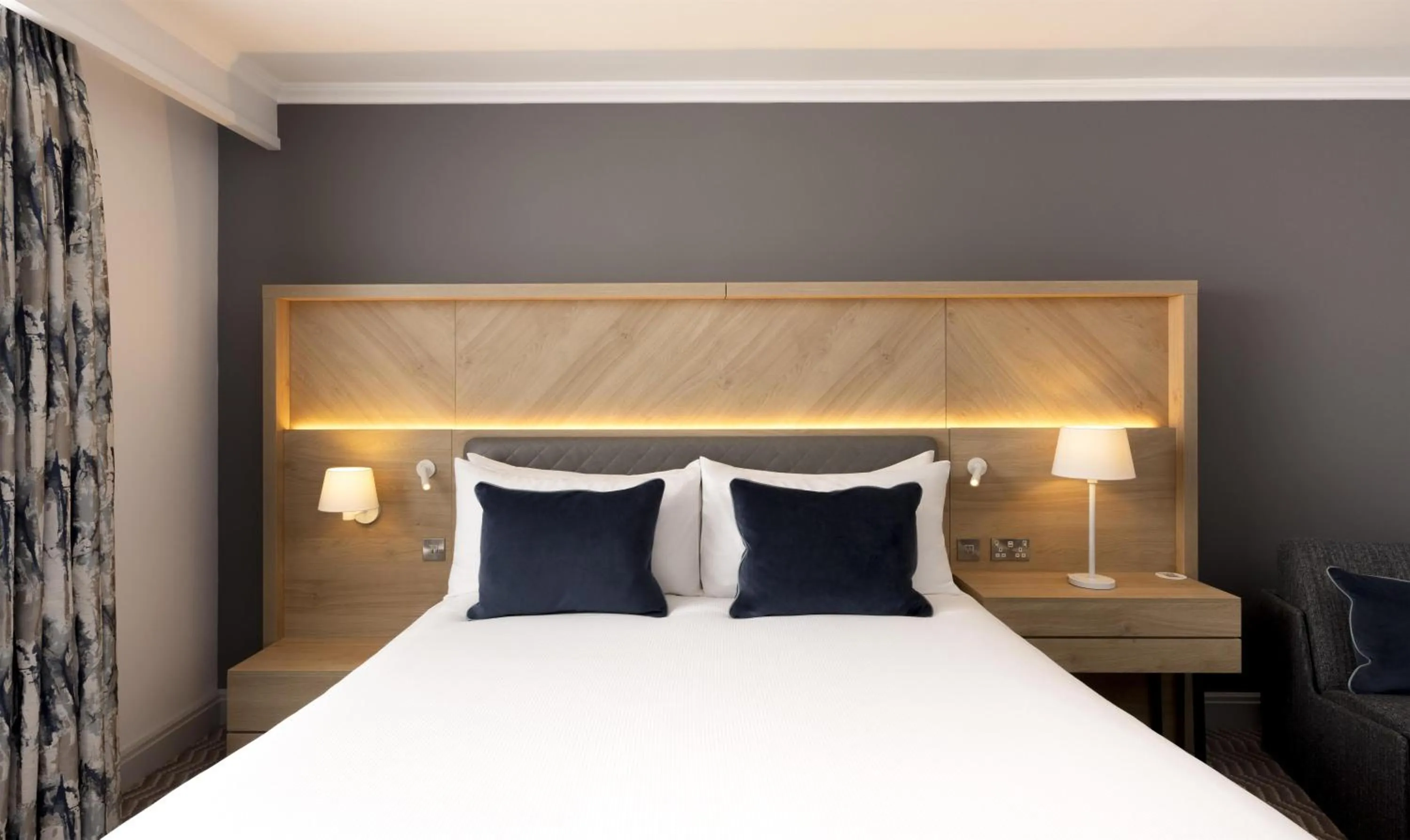 Bed in Hilton Northampton Hotel