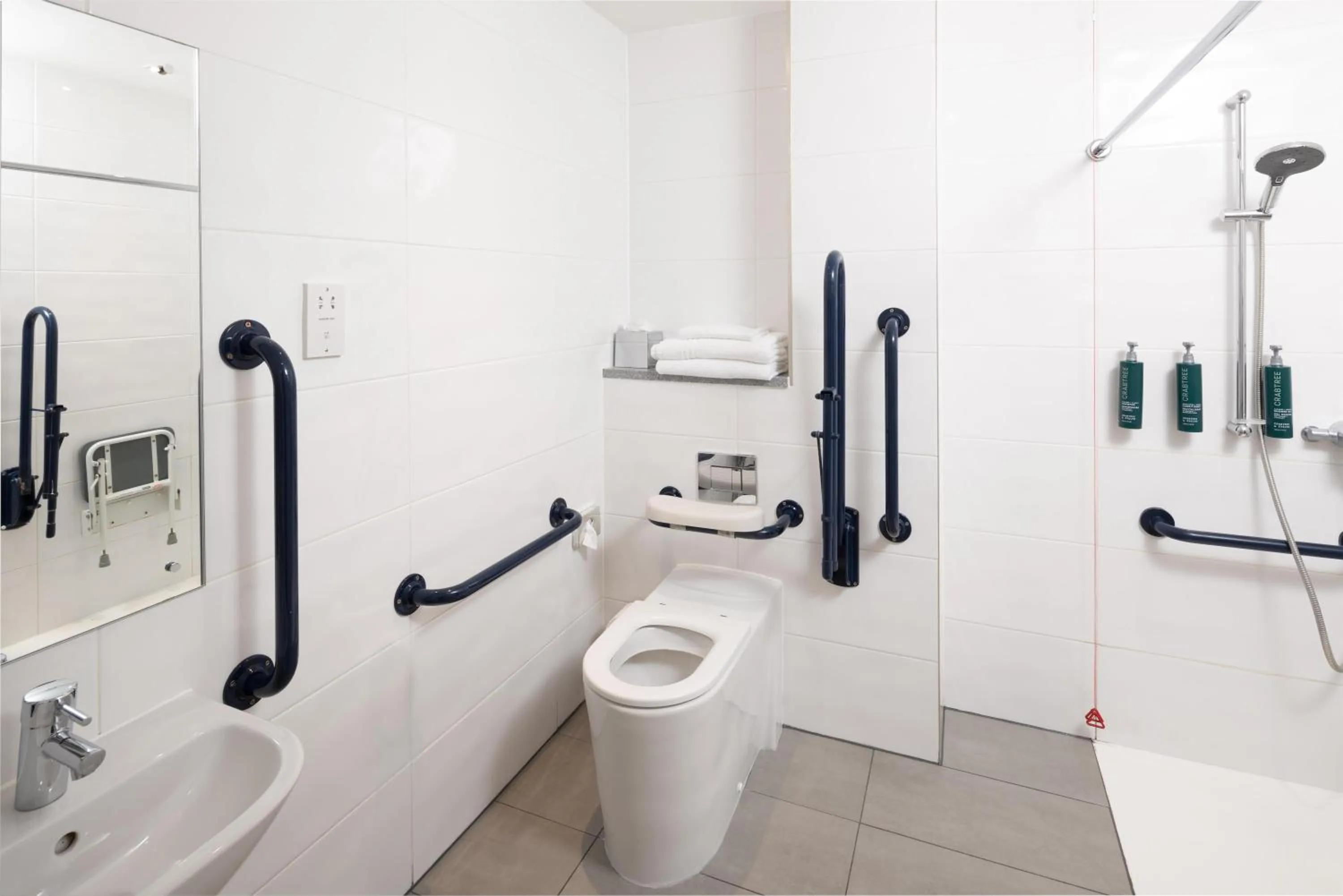 Bathroom in Hilton Northampton Hotel