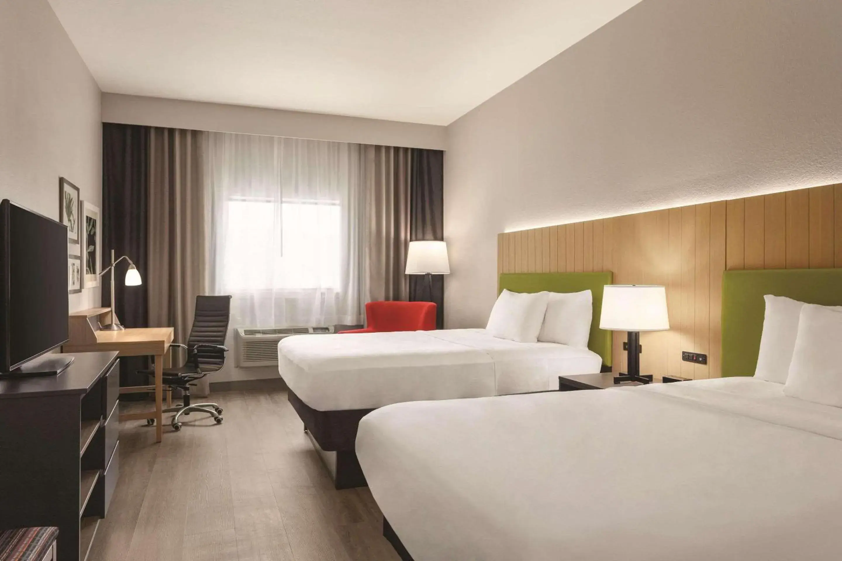 Bedroom, Bed in Country Inn & Suites by Radisson, Byram-Jackson South, MS Bedroom, Bed in Country Inn & Suites by Radisson, Byram-Jackson South, MS