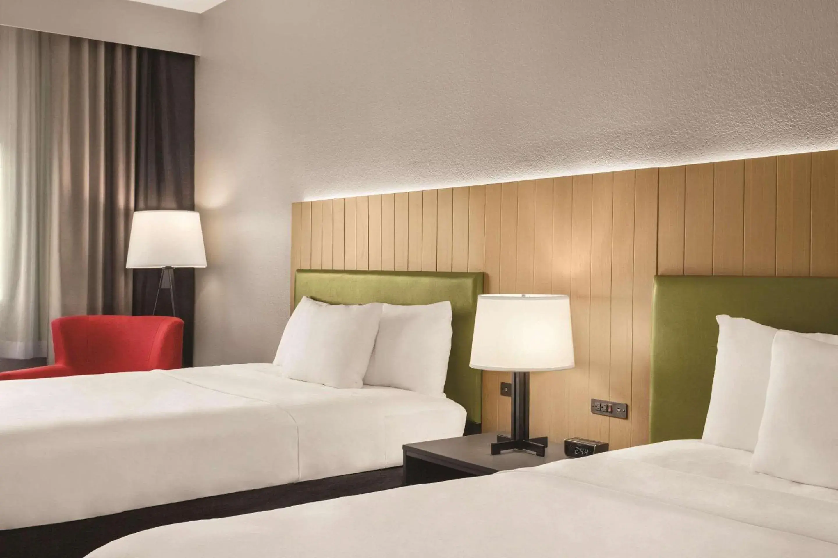 Bedroom, Bed in Country Inn & Suites by Radisson, Byram-Jackson South, MS Bedroom, Bed in Country Inn & Suites by Radisson, Byram-Jackson South, MS