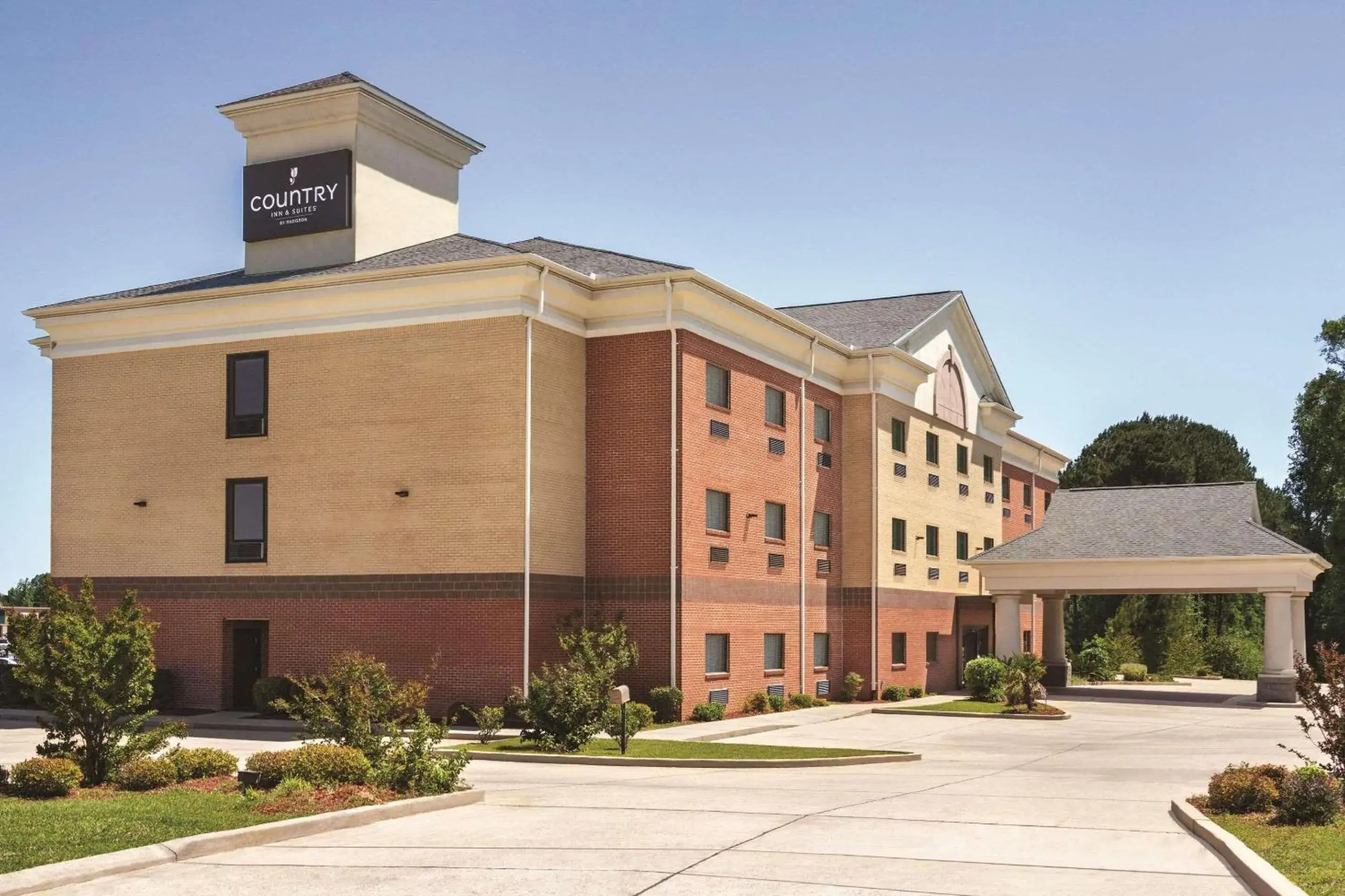 Property building in Country Inn & Suites by Radisson, Byram-Jackson South, MS Property building in Country Inn & Suites by Radisson, Byram-Jackson South, MS
