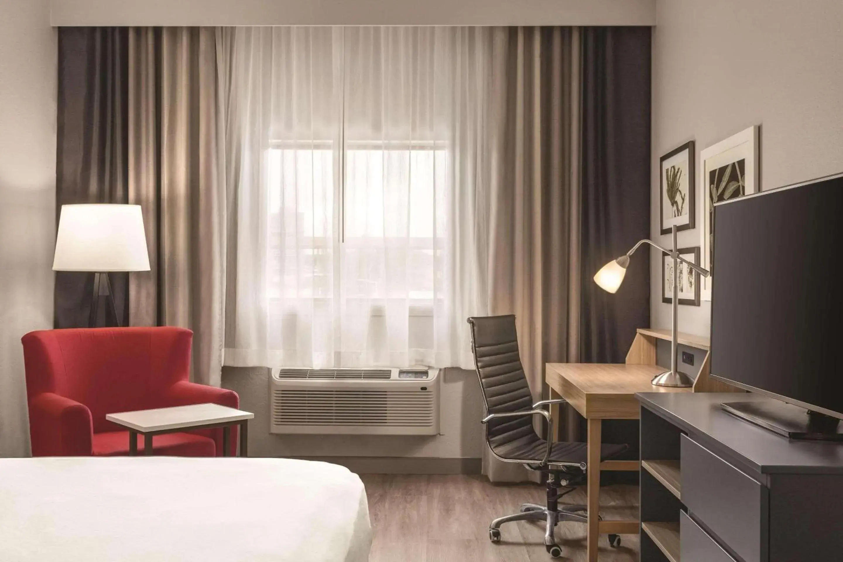 Bedroom in Country Inn & Suites by Radisson, Byram-Jackson South, MS Bedroom in Country Inn & Suites by Radisson, Byram-Jackson South, MS