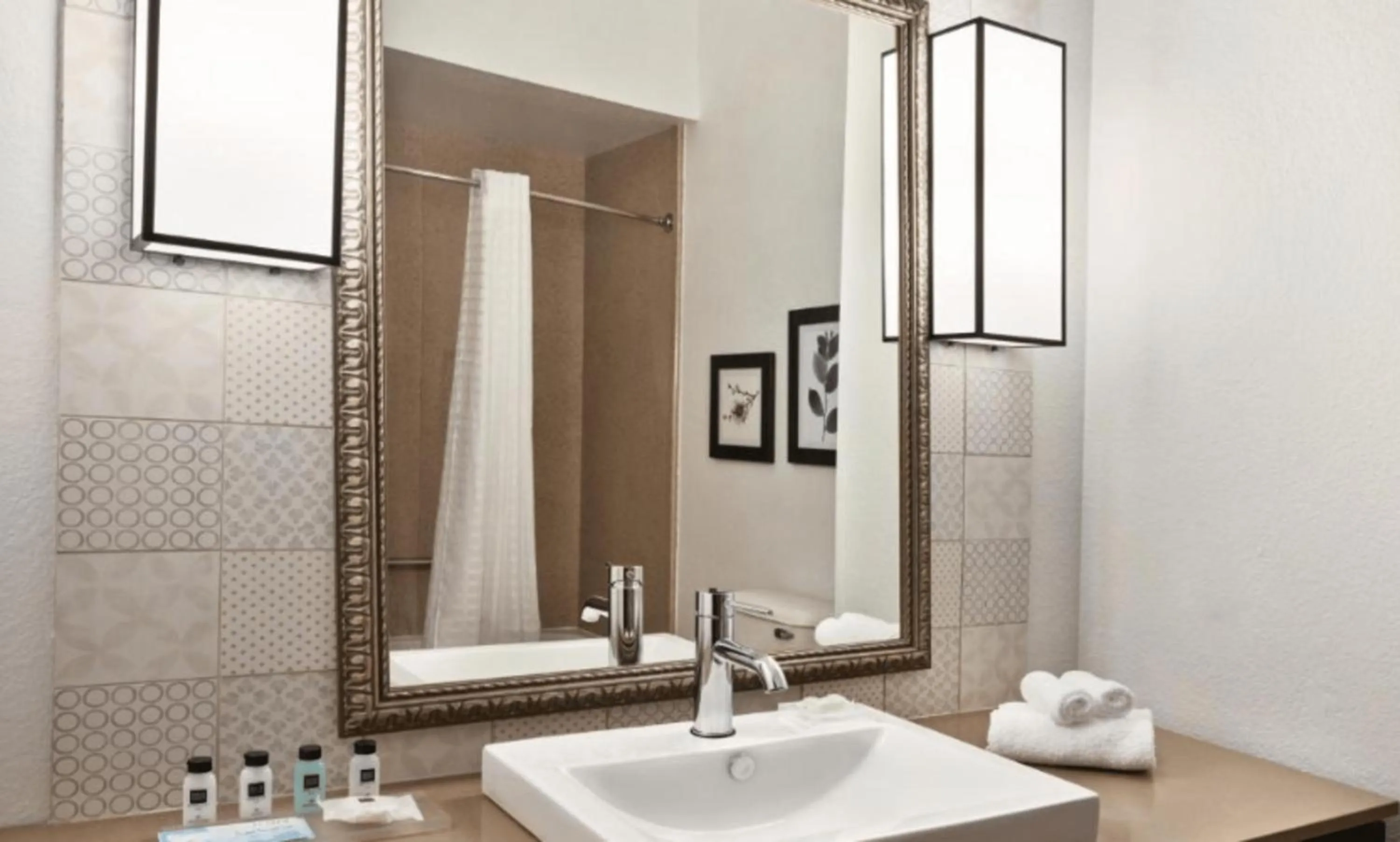 Bathroom in Country Inn & Suites by Radisson, Byram-Jackson South, MS