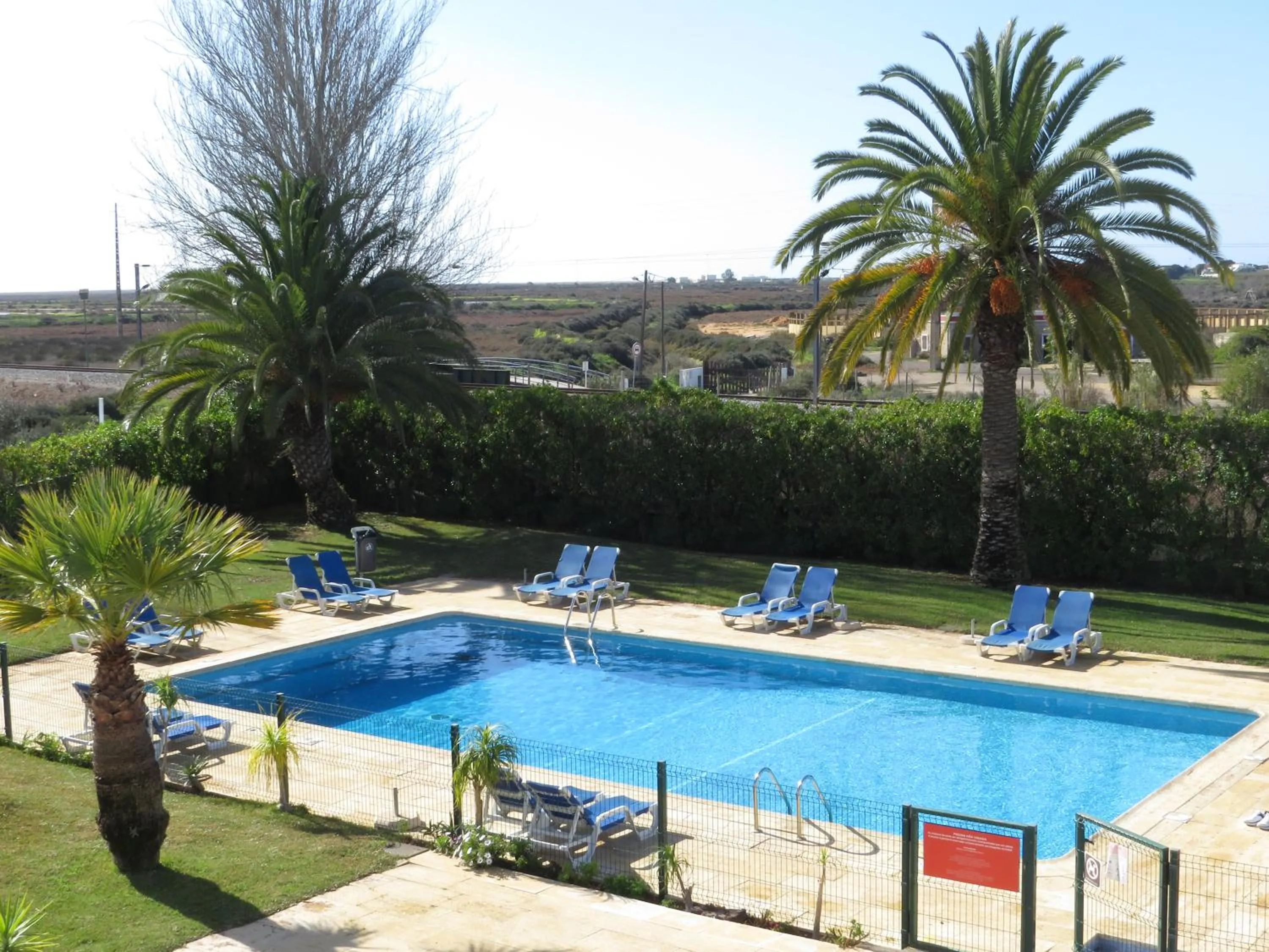 Swimming pool in Hotel ibis Faro Algarve