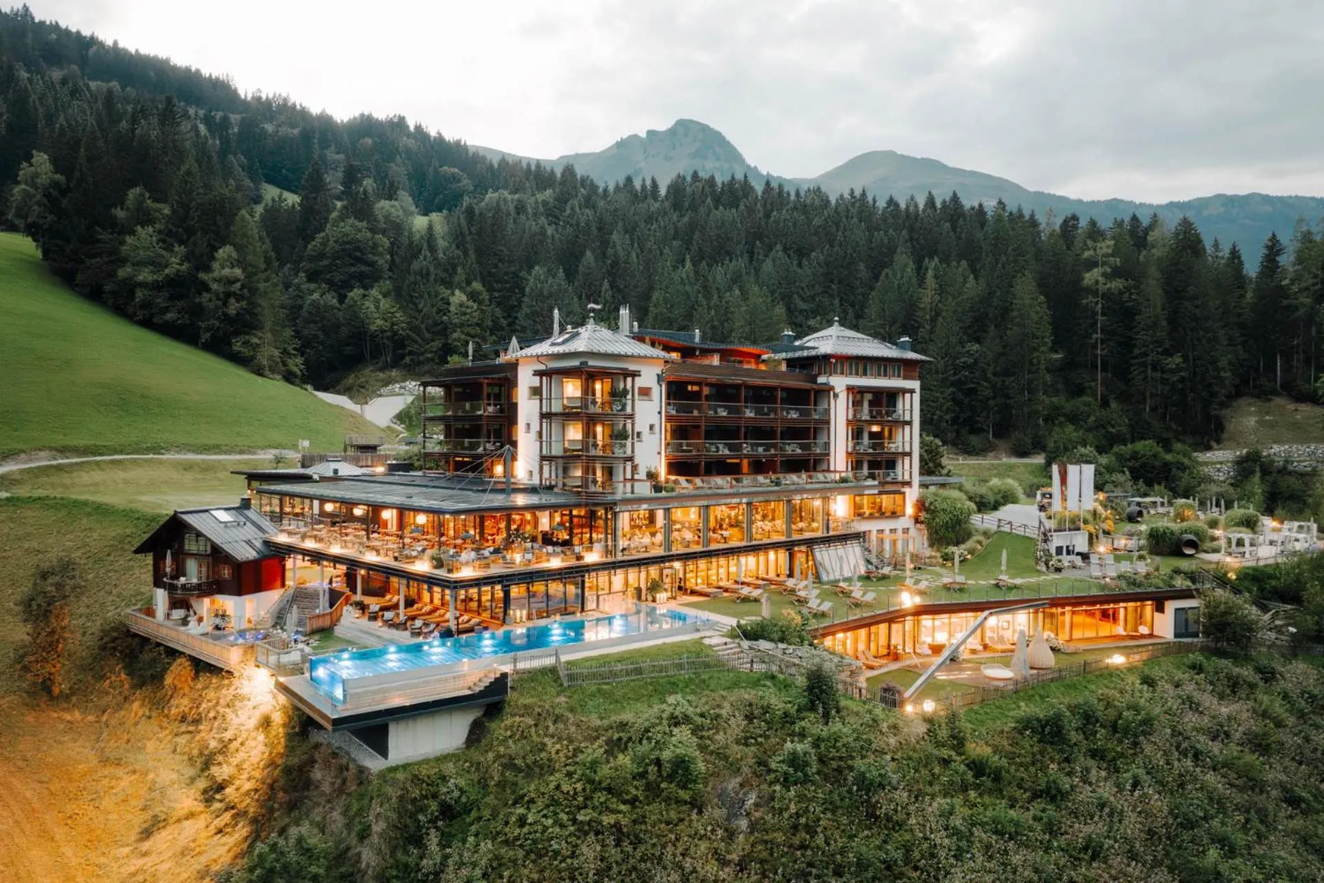 Property building in Das.Goldberg