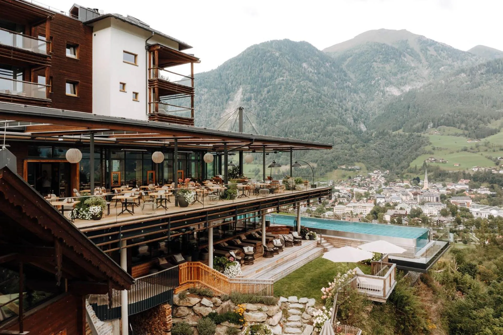 Property building in Das.Goldberg