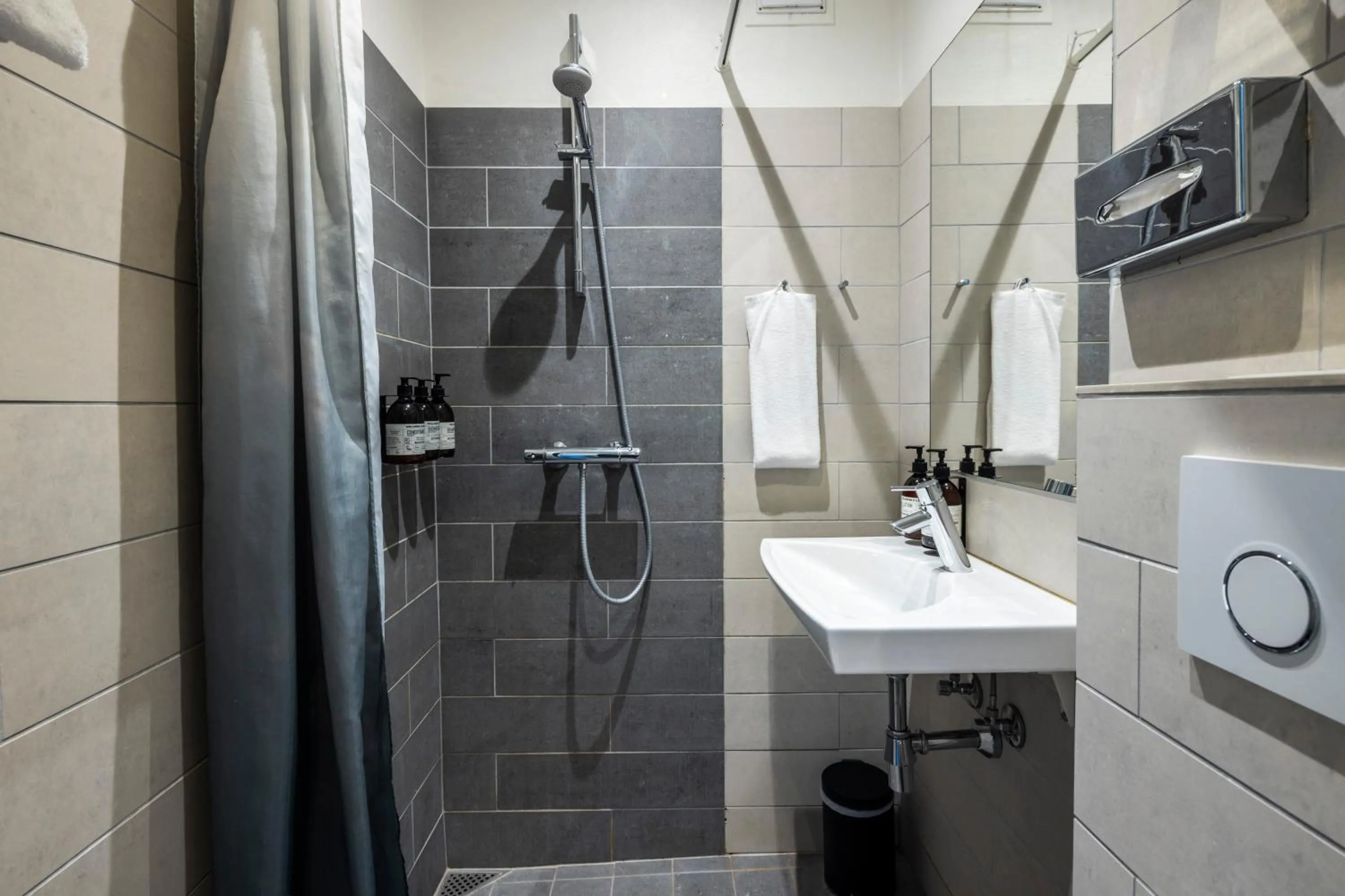 Shower in Fjordgaarden - Spa - Hotel - Konference