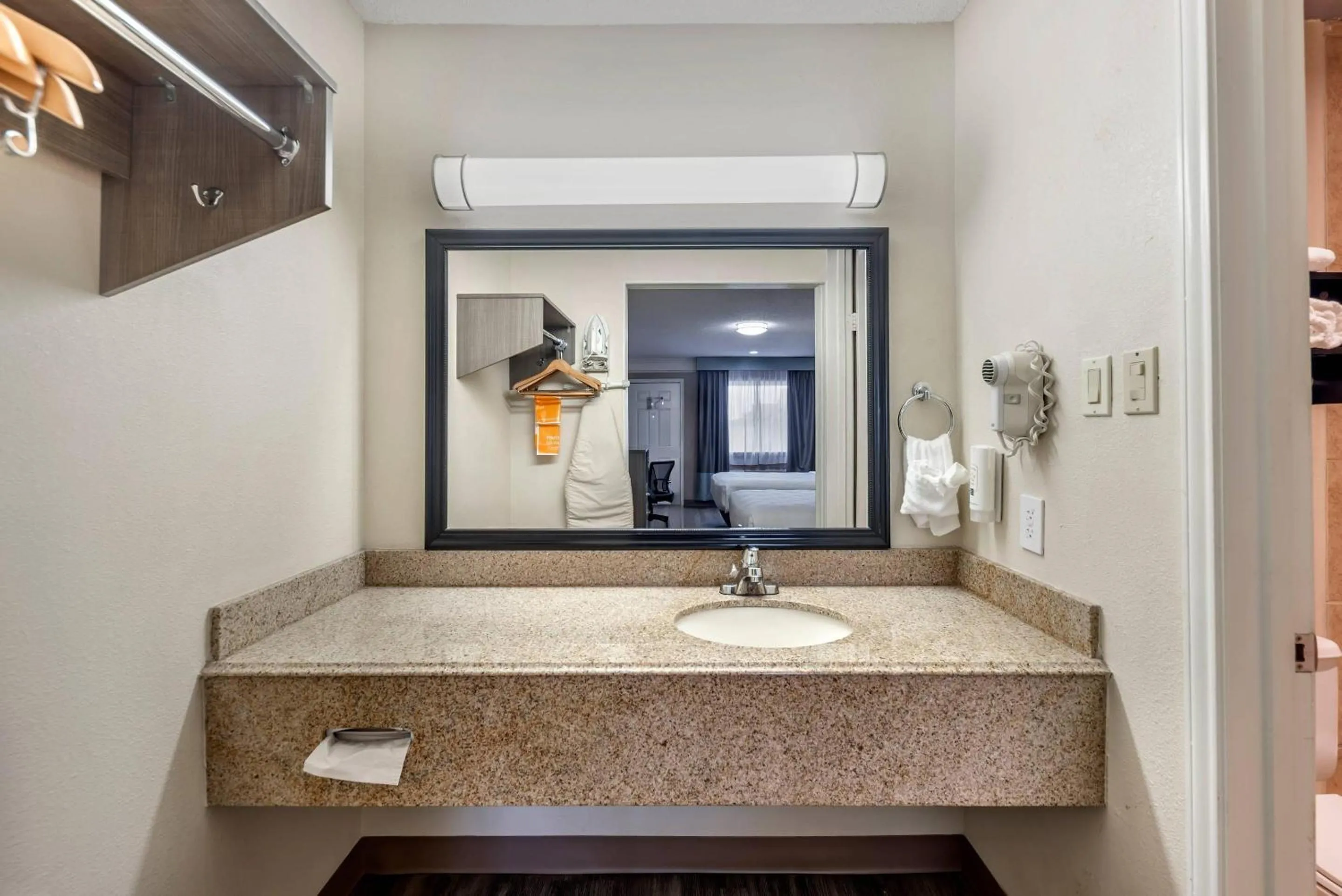 Bedroom in Quality Inn Near Lake Marble Falls