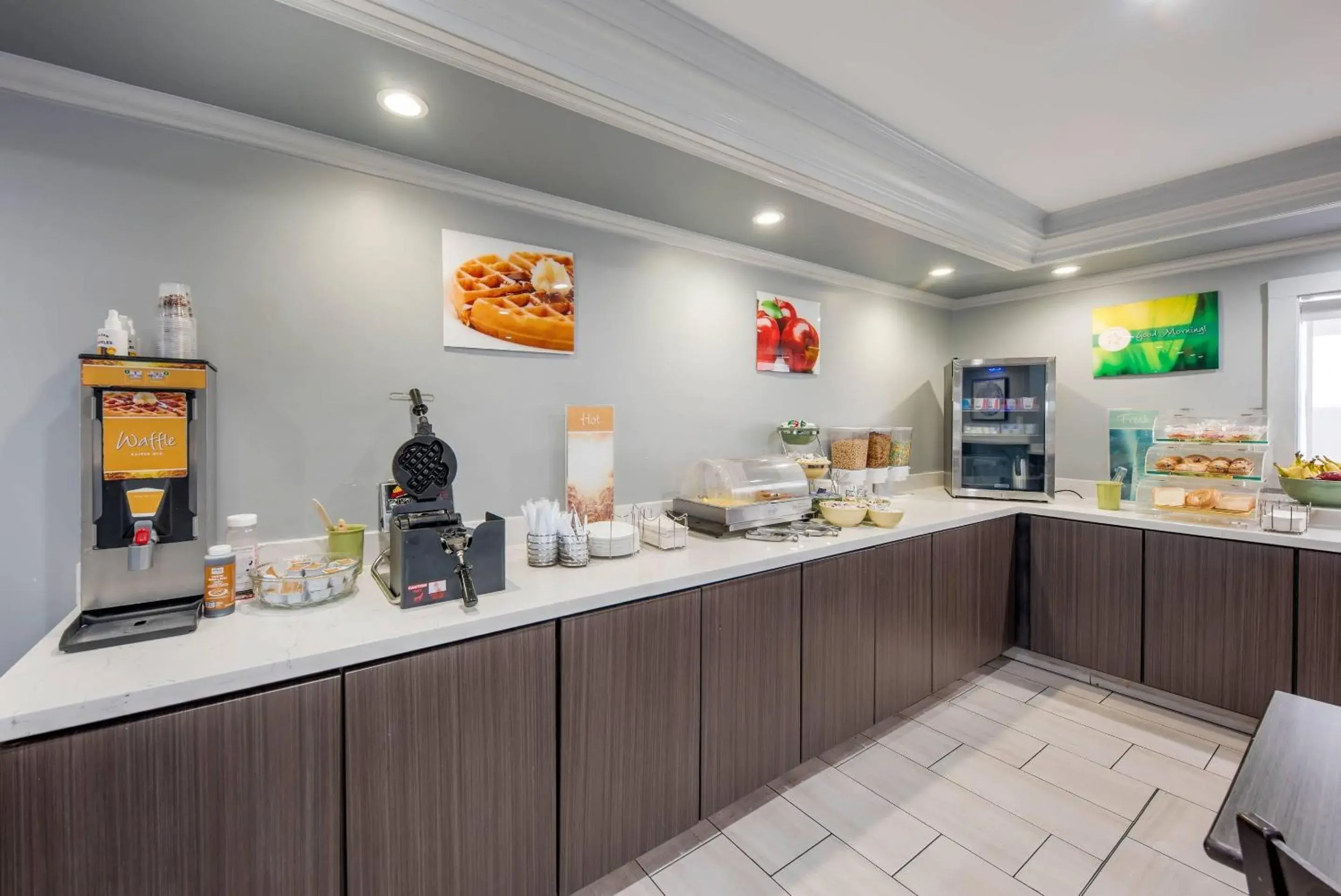 Breakfast in Quality Inn Near Lake Marble Falls Breakfast in Quality Inn Near Lake Marble Falls