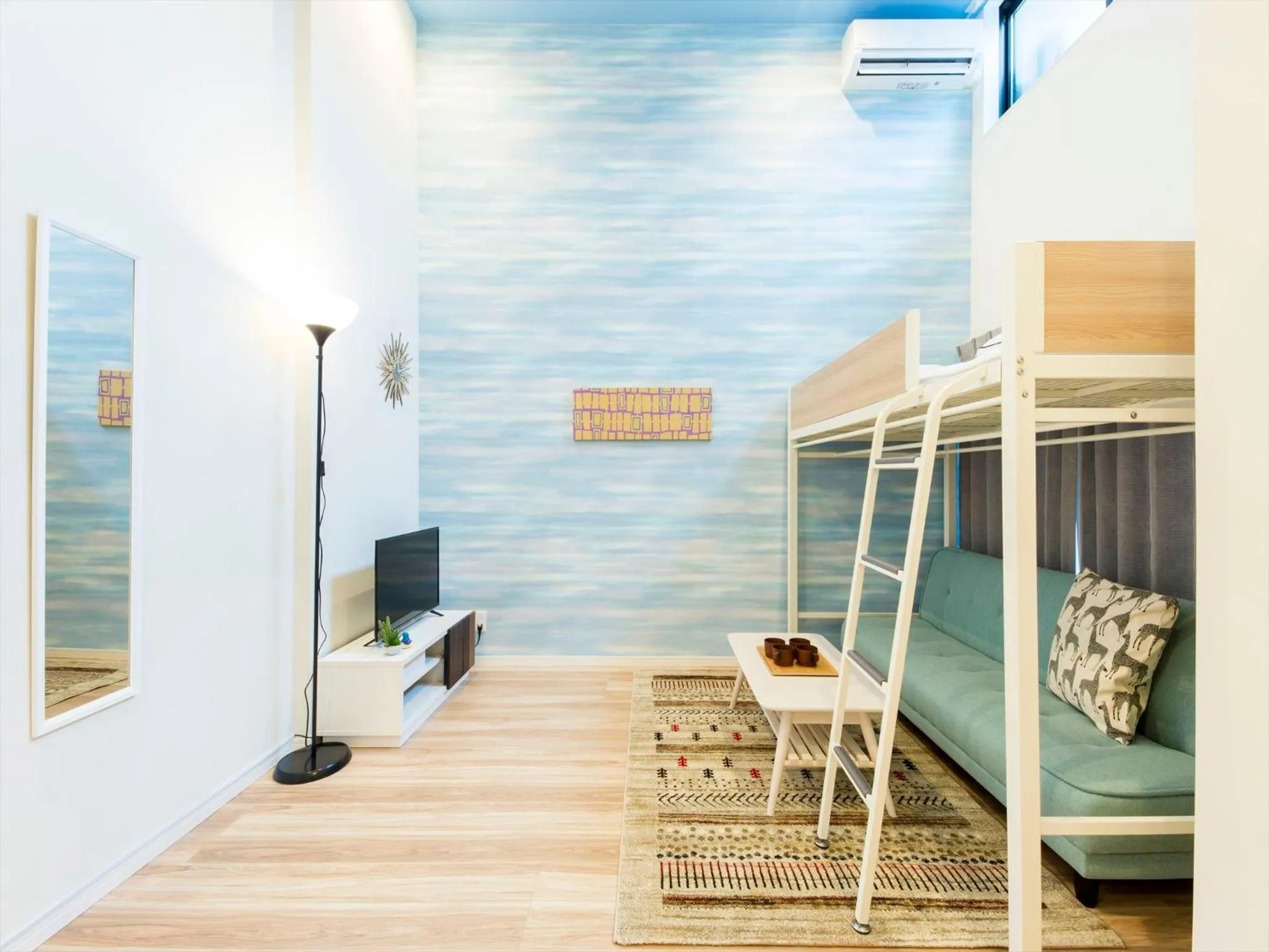 Living room, Bed in TRIP POD YOSHIZUKA C