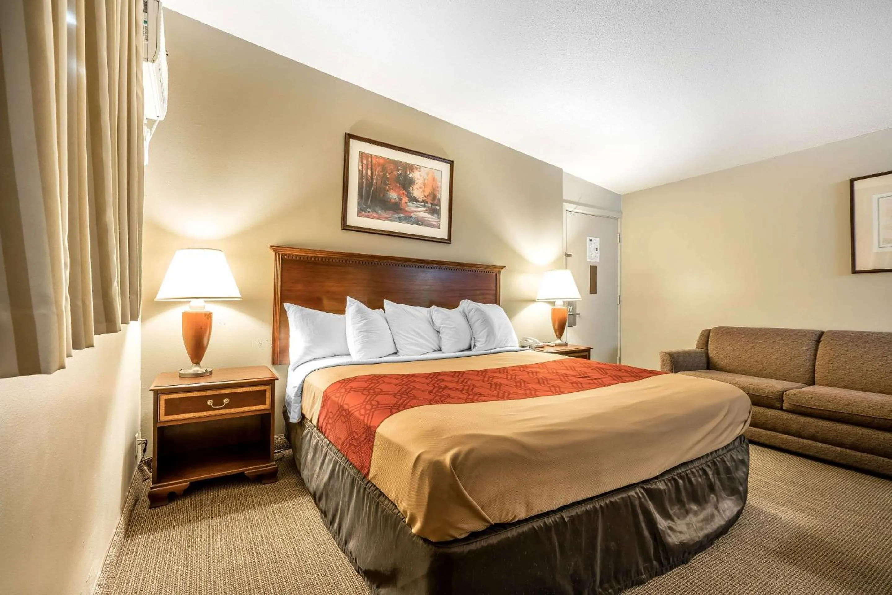 Photo of the whole room, Bed in Holiday Lodge Yakima