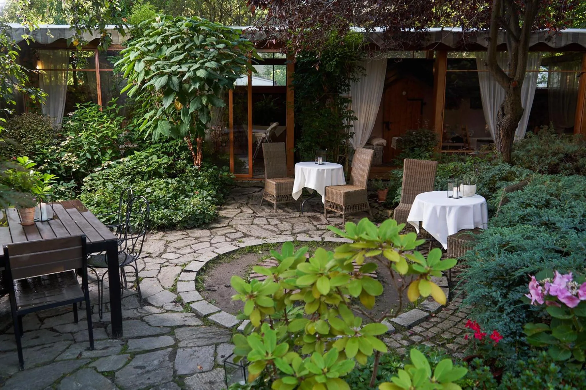 Restaurant/places to eat in American House Baletowa