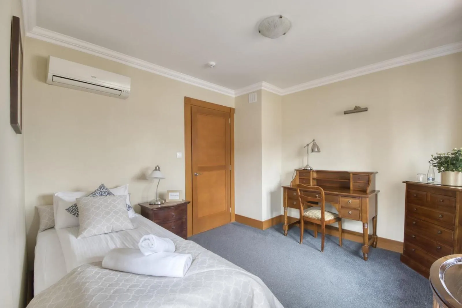 Bed in American House Baletowa