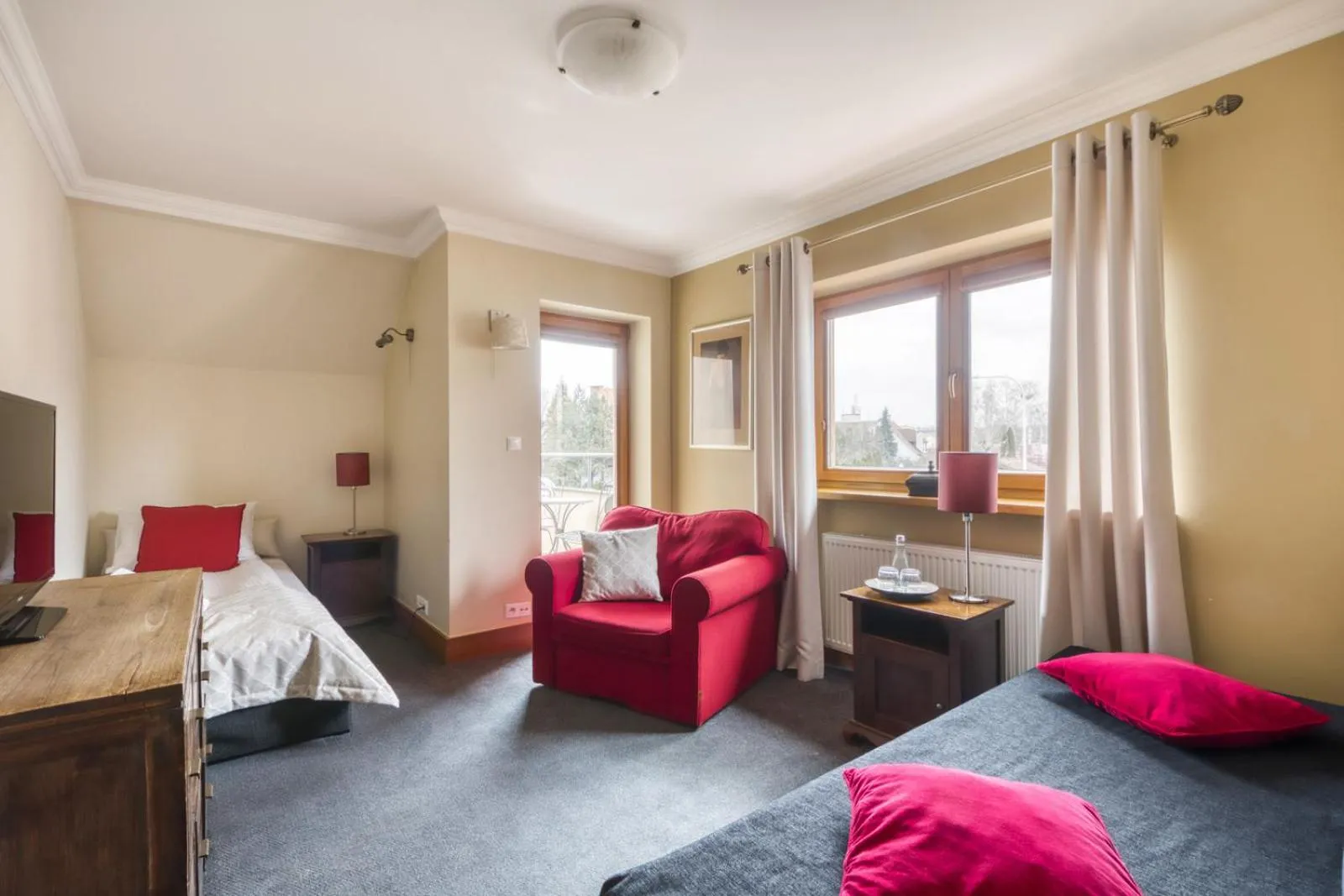 Photo of the whole room, Bed in American House Baletowa