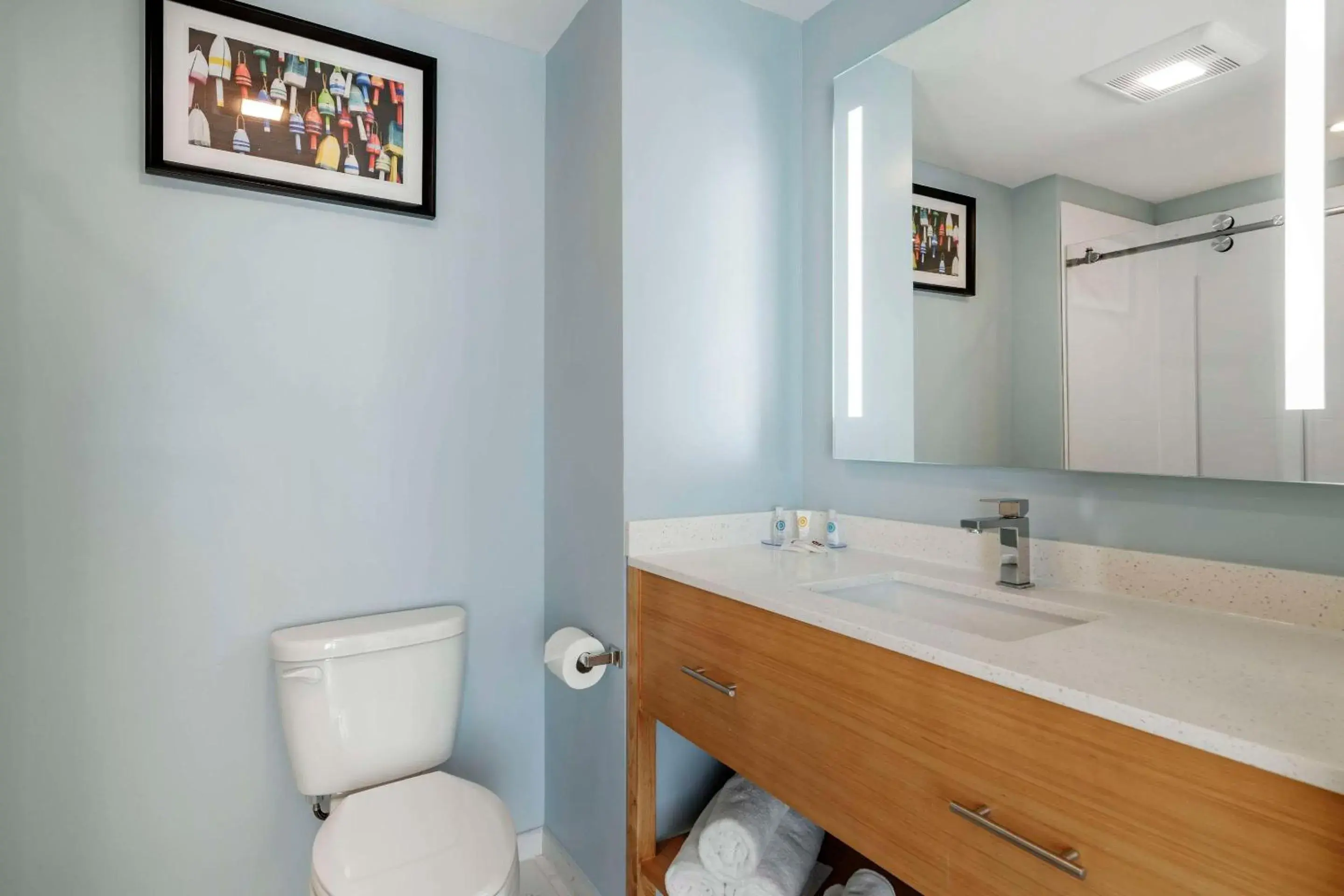 Bathroom in Casco Bay Hotel, Ascend Hotel Collection