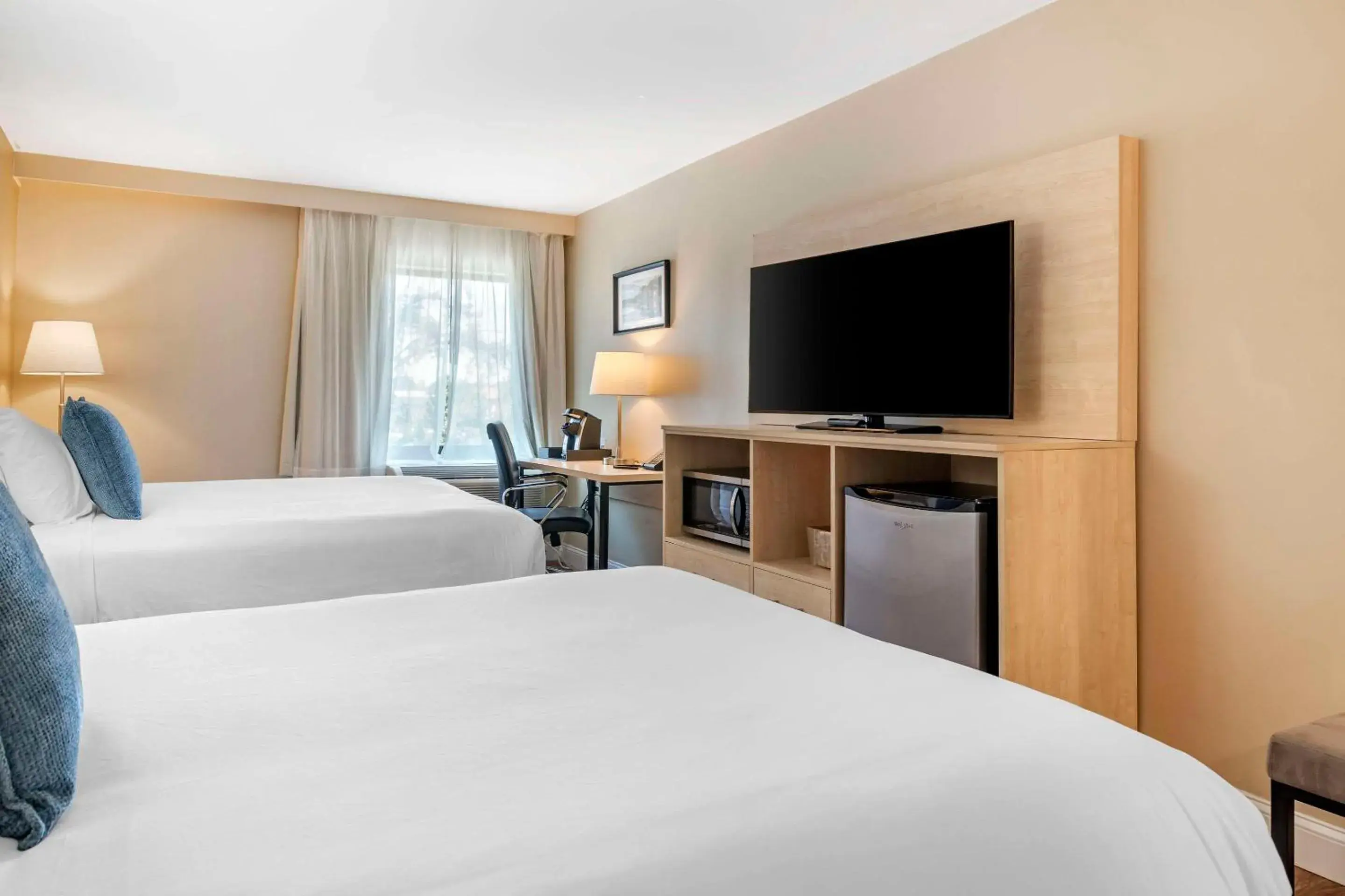 Bedroom, Bed in Casco Bay Hotel, Ascend Hotel Collection