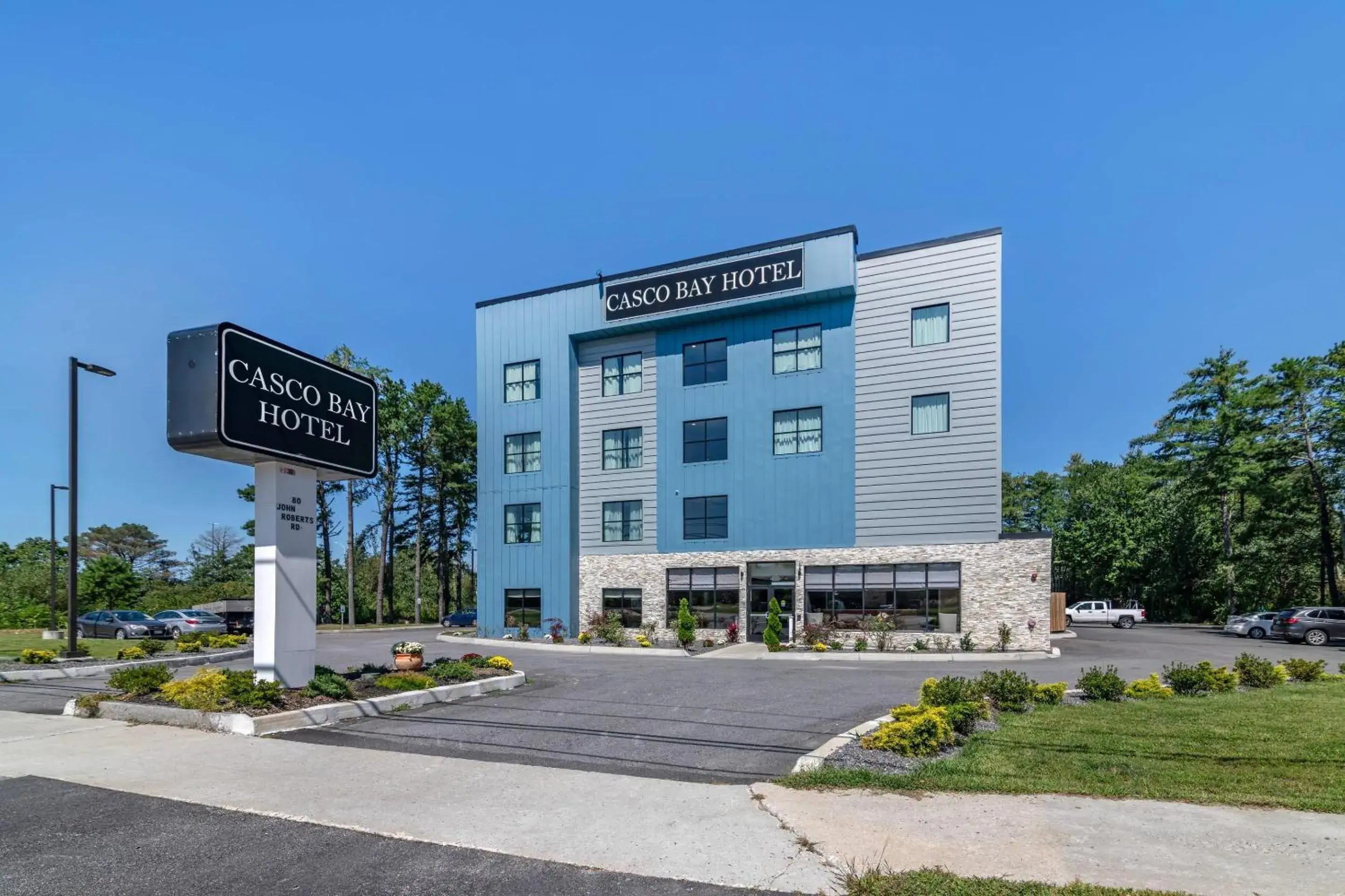 Property building in Casco Bay Hotel Portland Airport - Maine Mall, an Ascend Collection Hotel Property building in Casco Bay Hotel Portland Airport - Maine Mall, an Ascend Collection Hotel